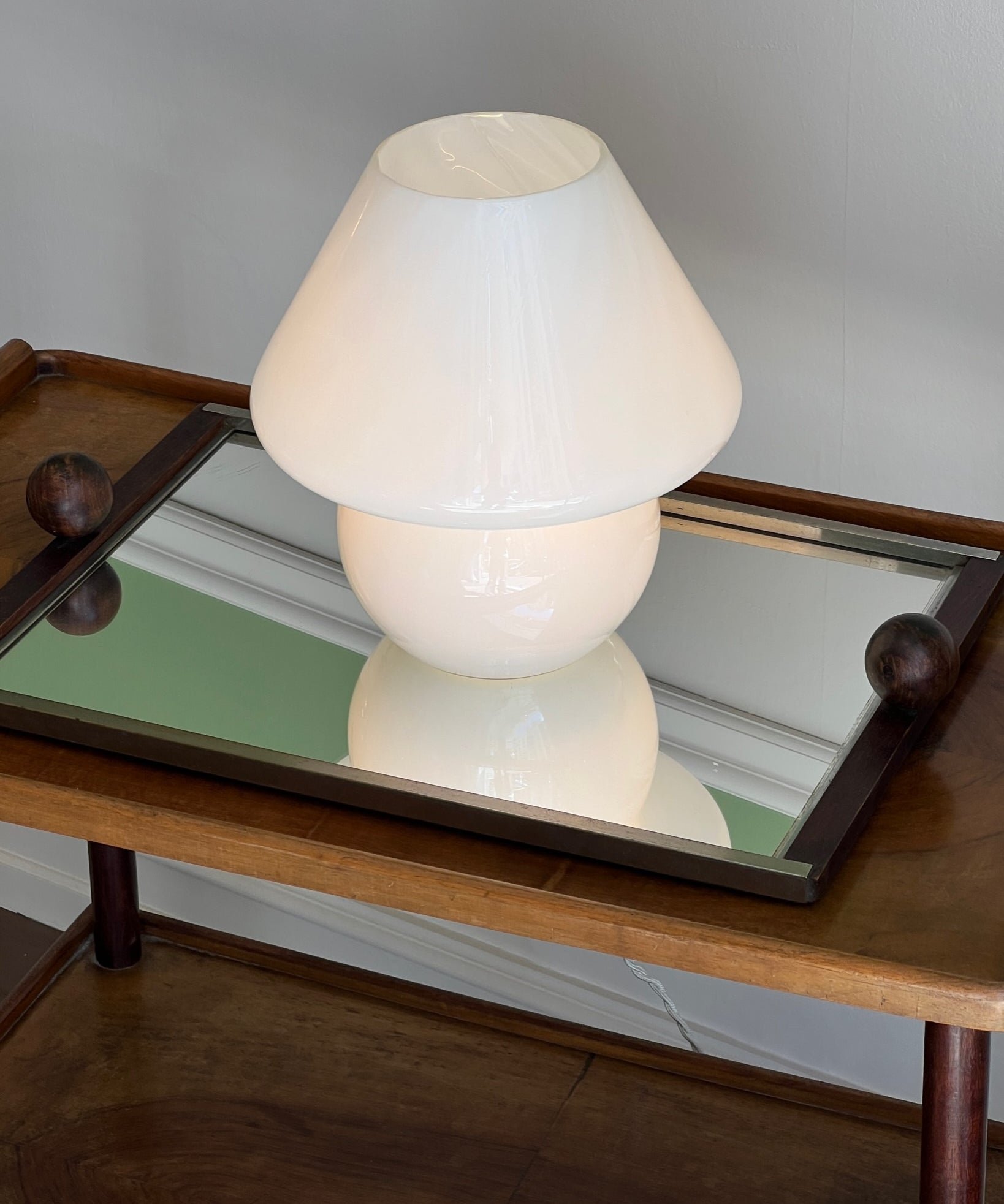 Vintage white swirl Murano mushroom table lamp