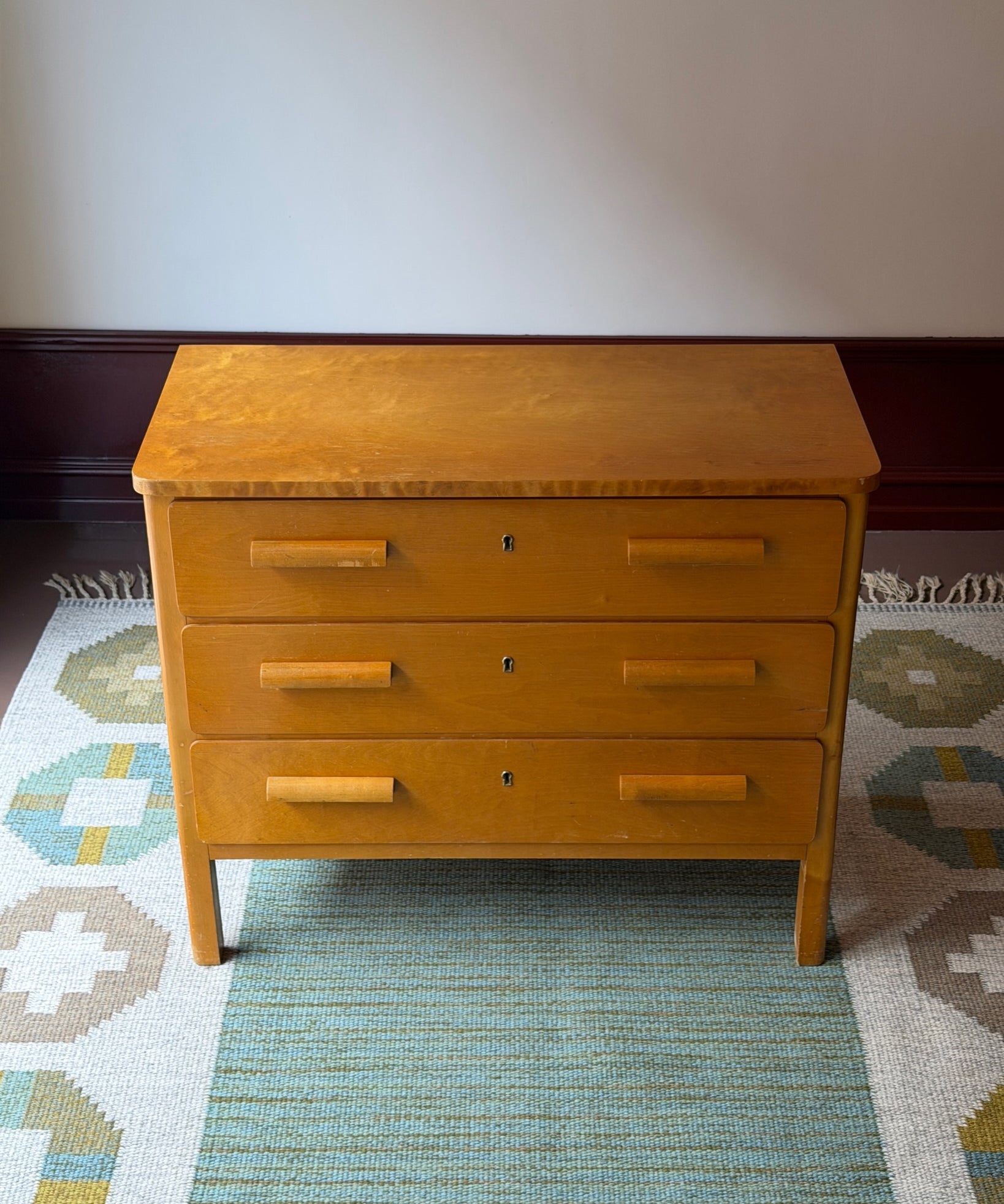Vintage wooden chest of drawers