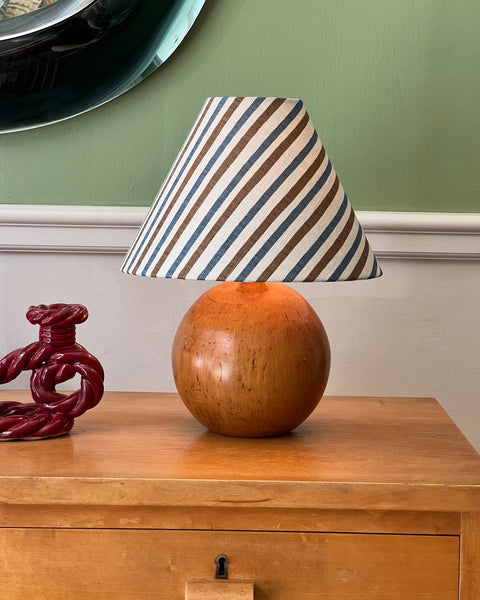 Vintage large round wooden table lamp (incl. lampshade)
