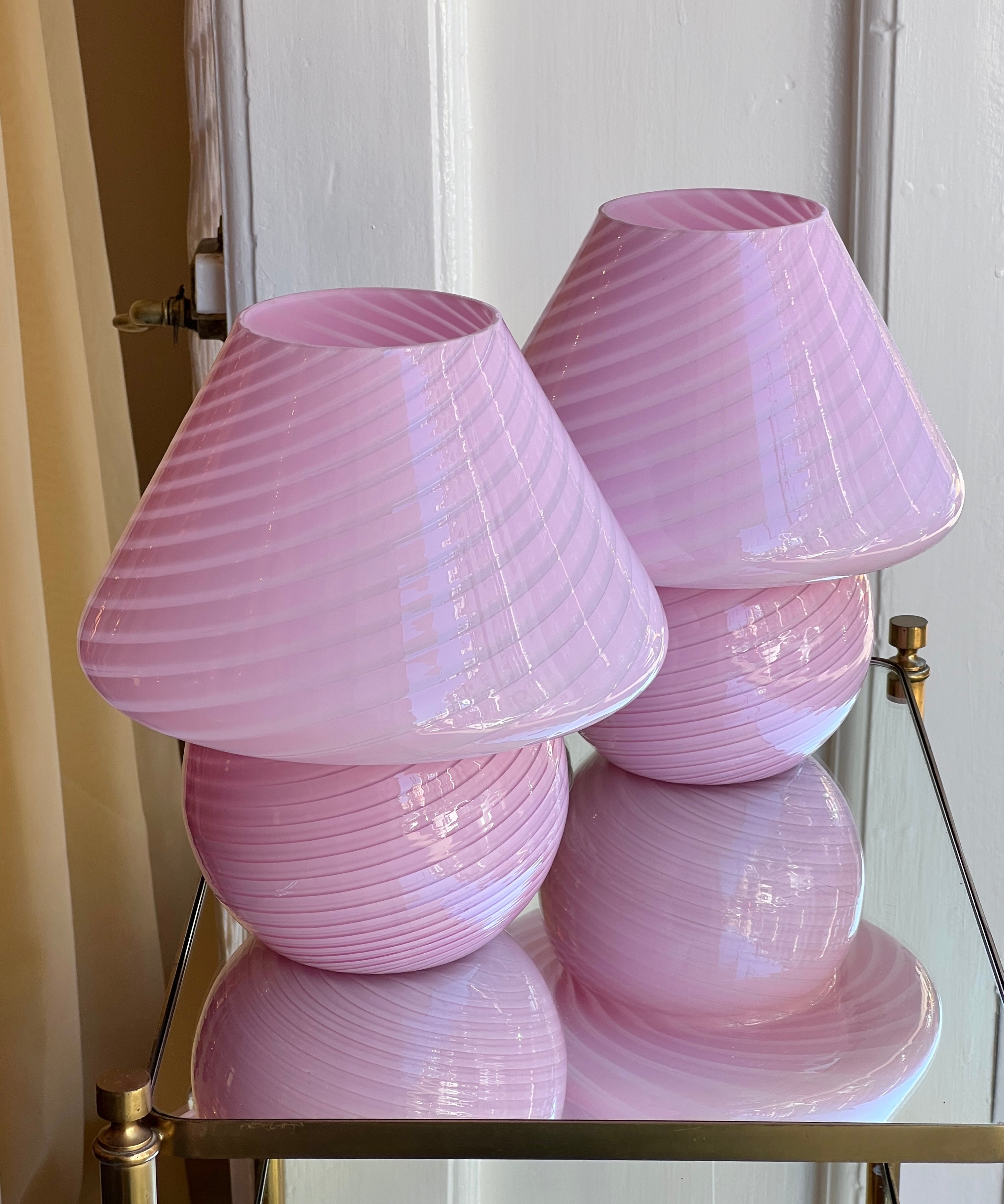 Vintage bubblegum pink Murano mushroom table lamp - Medium