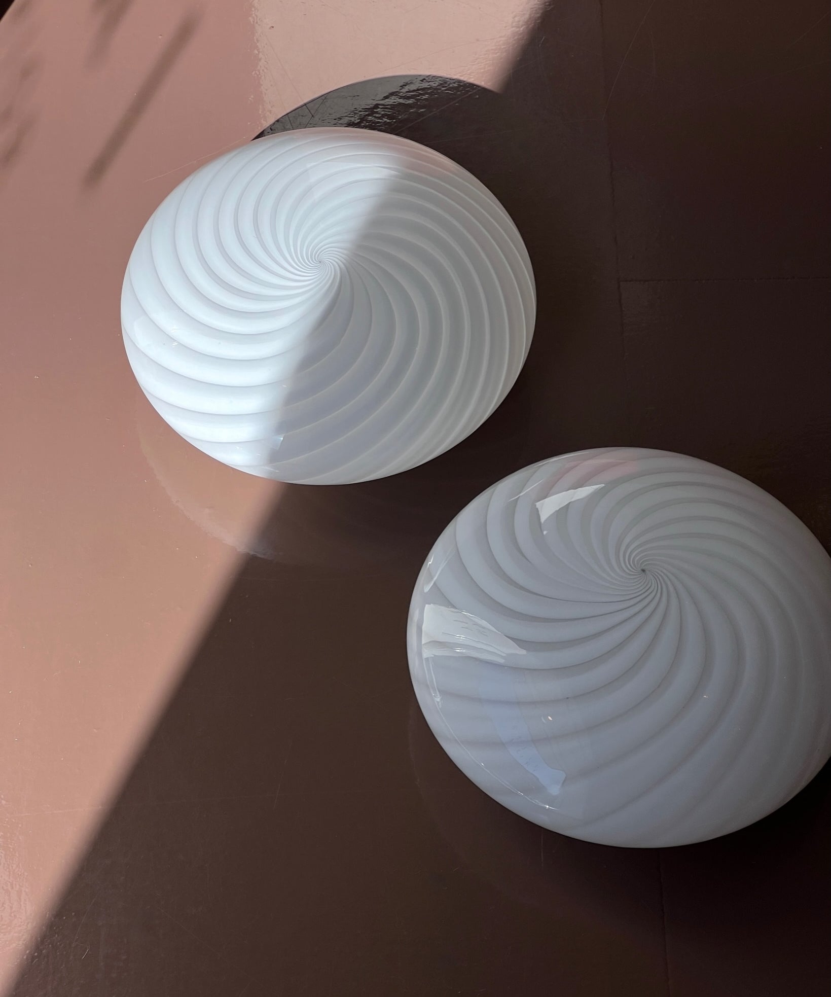 Vintage Murano white swirl ceiling/wall lamp (D29) (1 available)