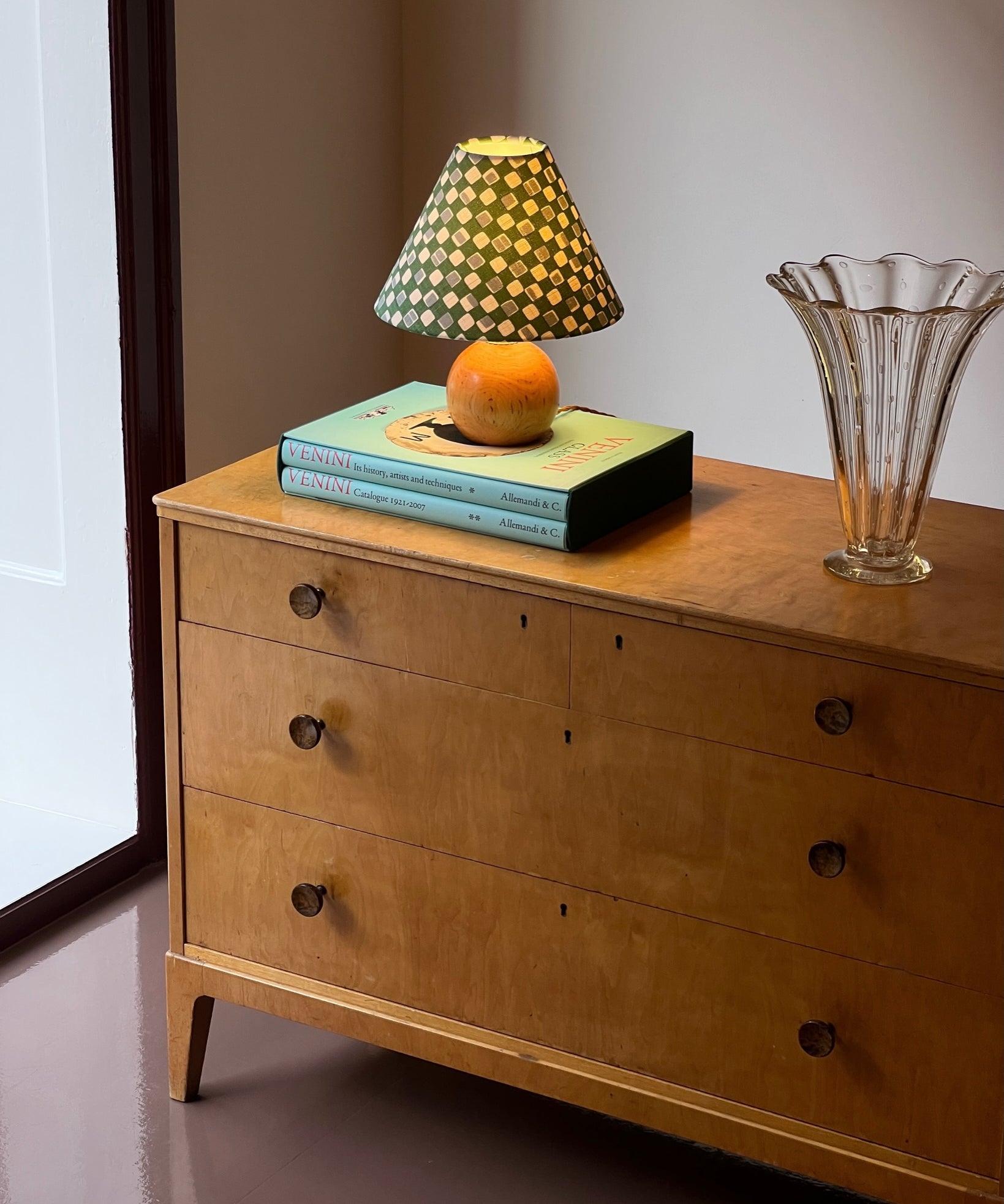 Vintage wooden table lamp (incl. lampshade)