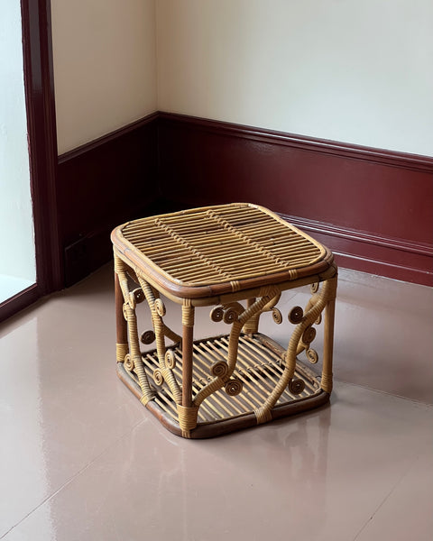 Vintage rattan chest