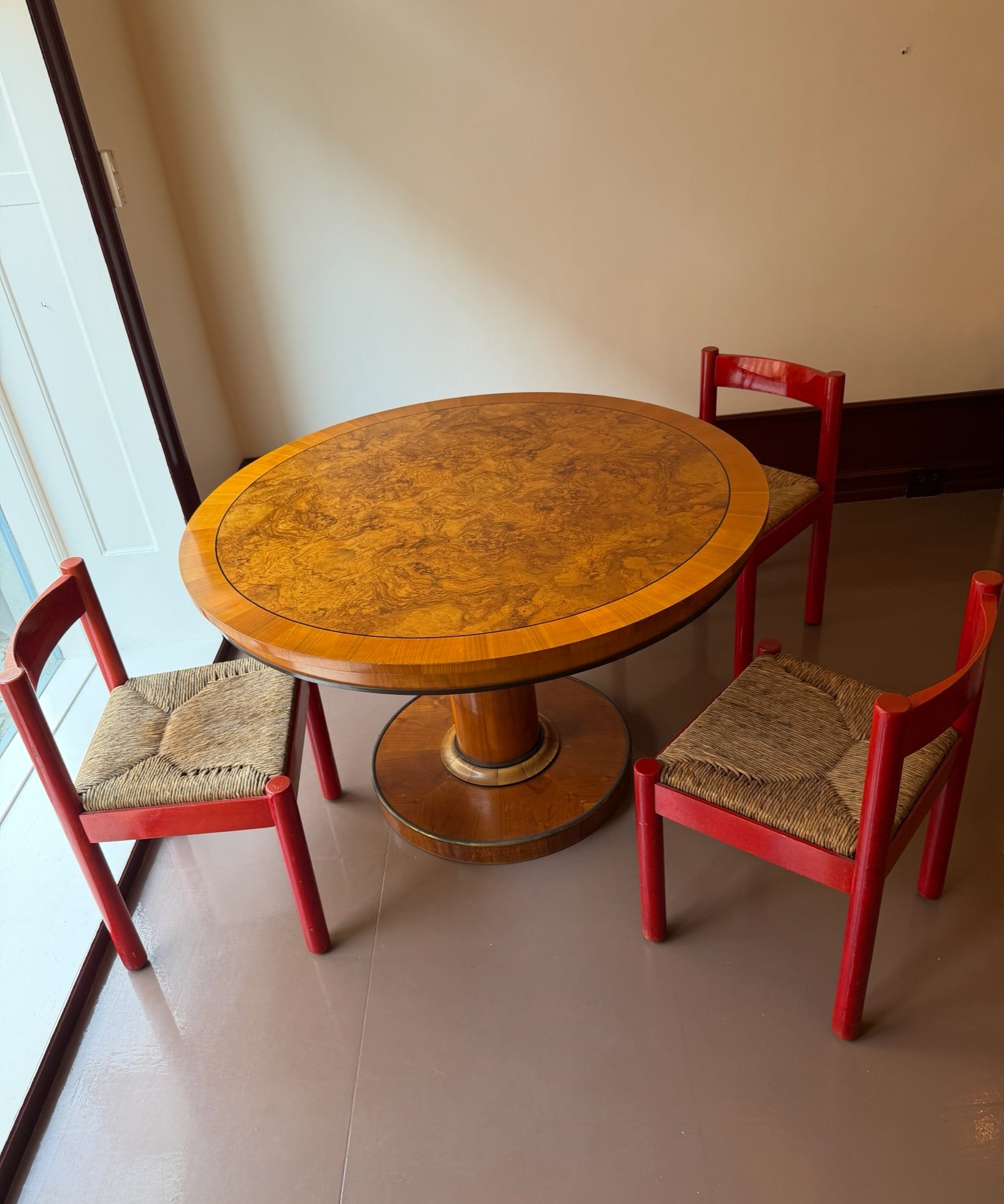 Vintage round lacquered burl wood dining table
