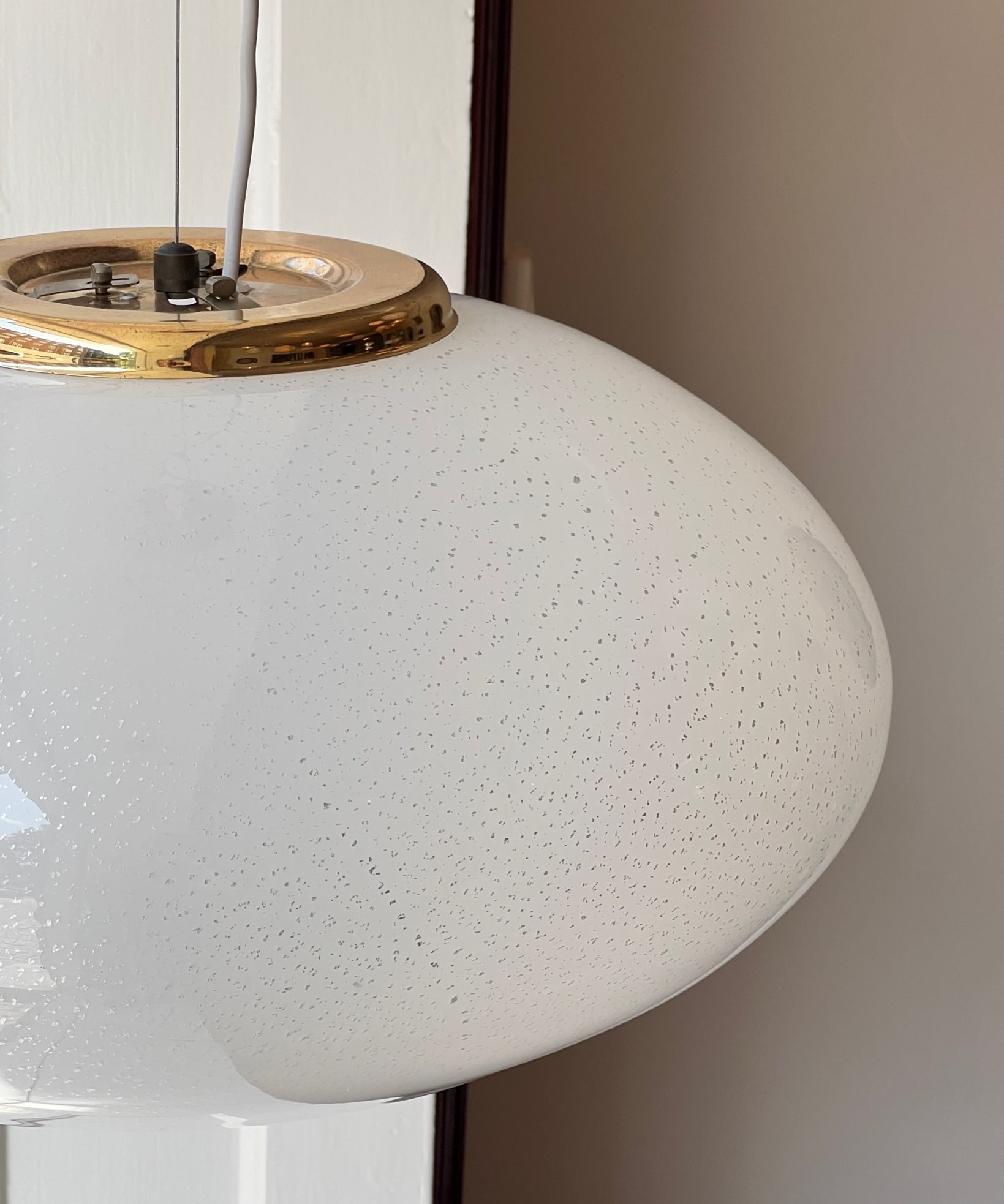 Vintage oval white / silver shimmer Murano ceiling lamp (D50)