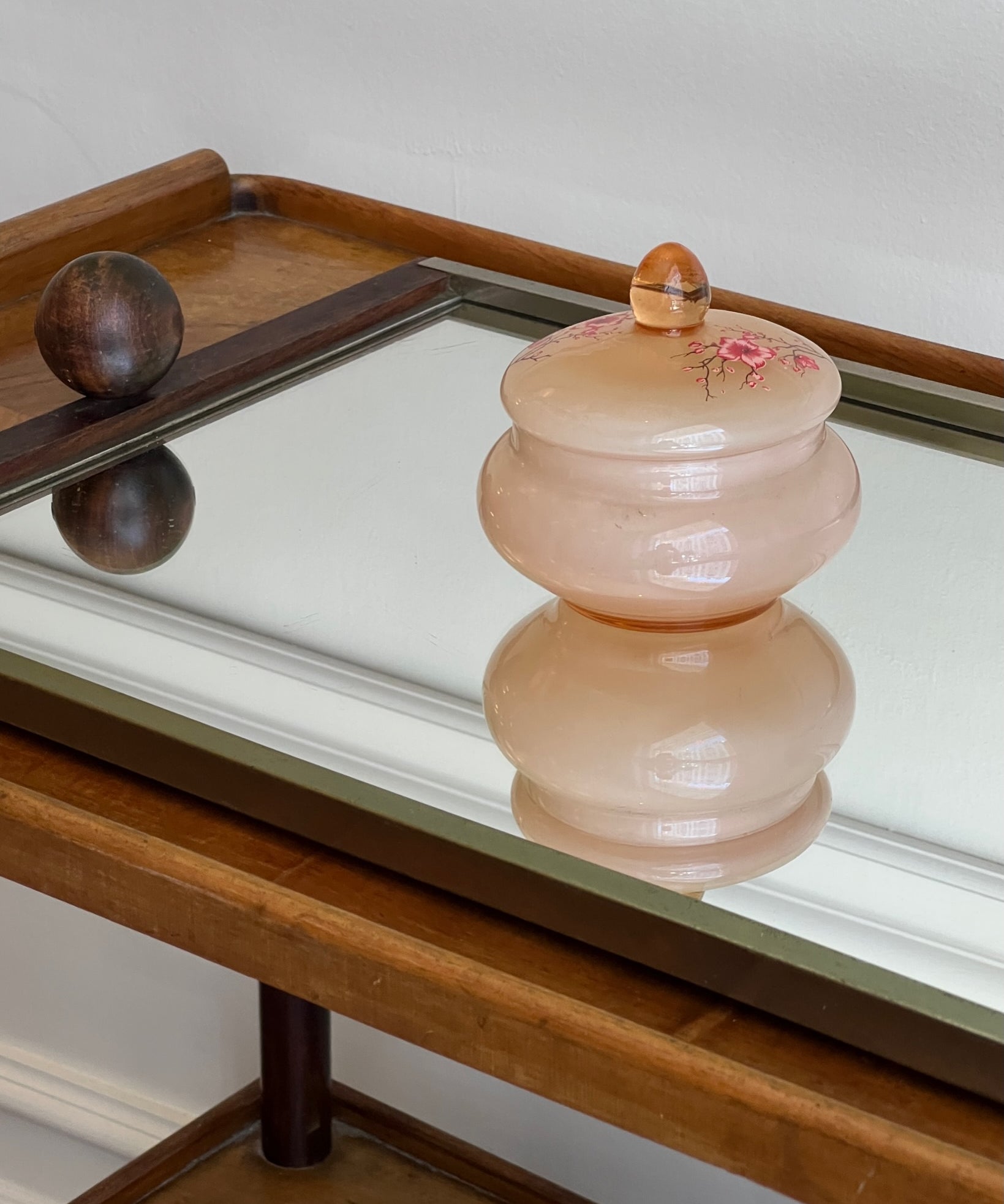 Vintage peach Murano bonbonniere