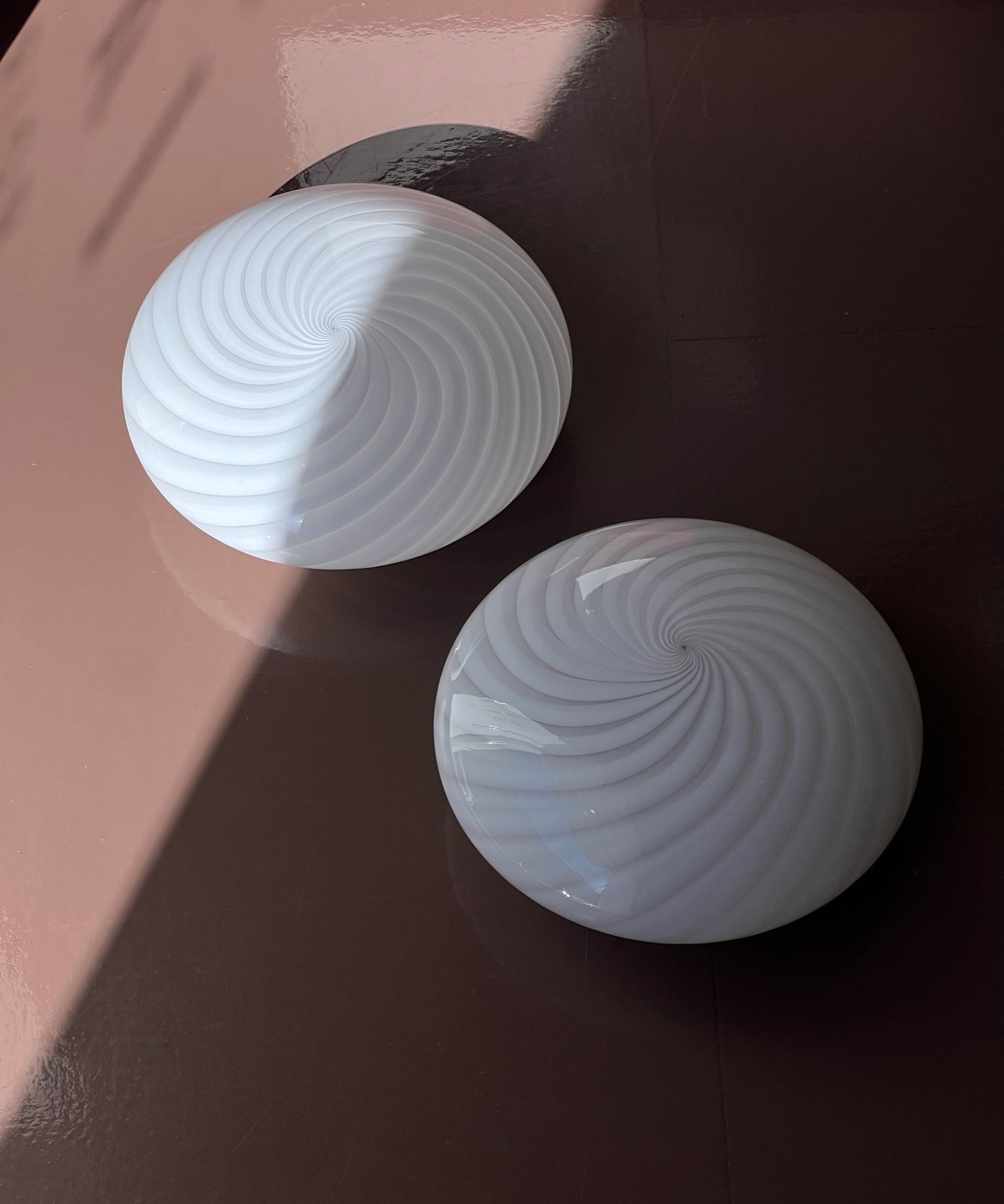 Vintage Murano white swirl ceiling/wall lamp (D29) (1 available)