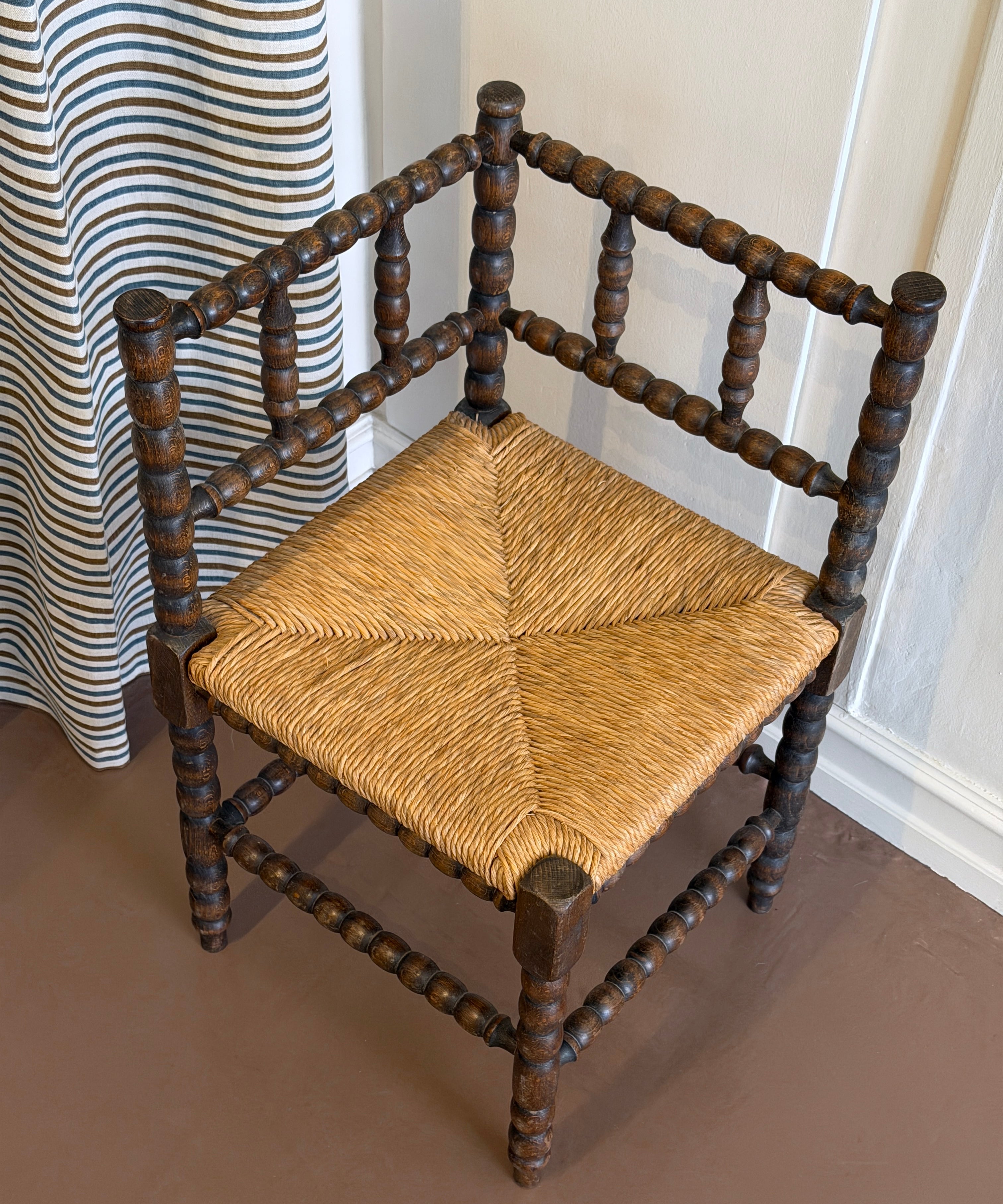 Vintage Bobbin corner chair