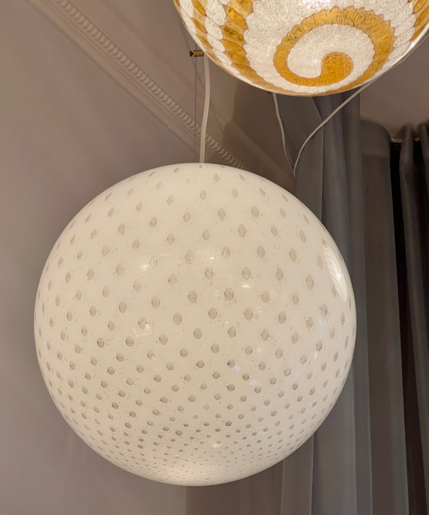 Vintage round white/black dotted Murano ceiling lamp (D40)