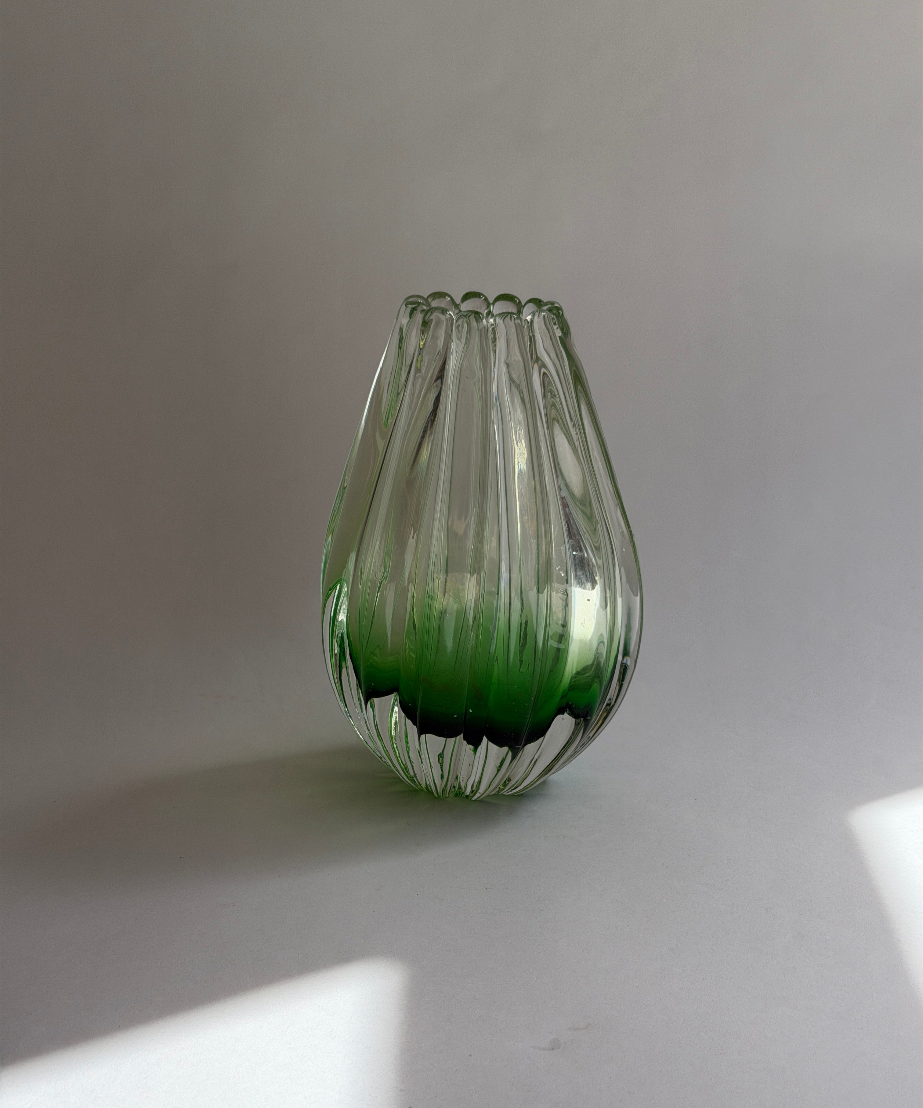 Vintage green Murano vase by Flavio Poli for Seguso