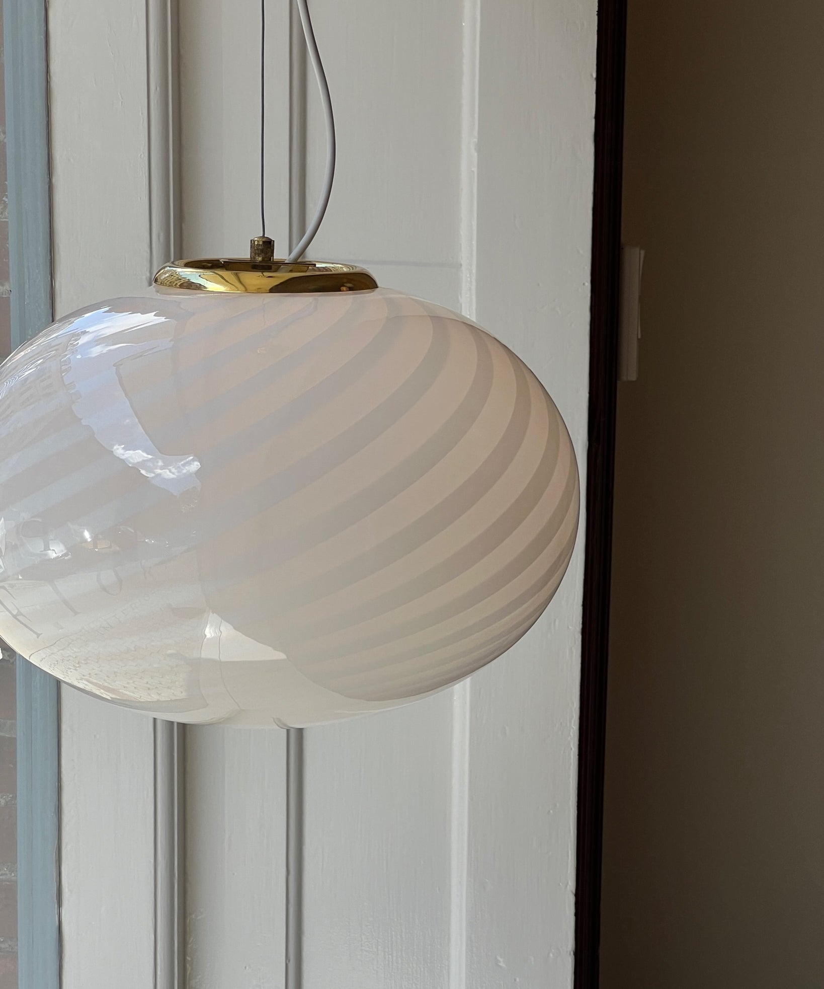 Vintage Murano oval white swirl ceiling lamp (D40)