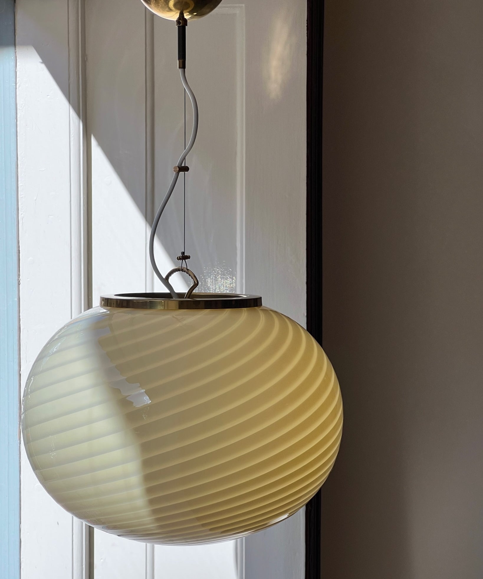 Vintage oval yellow swirl Murano ceiling lamp (D40)