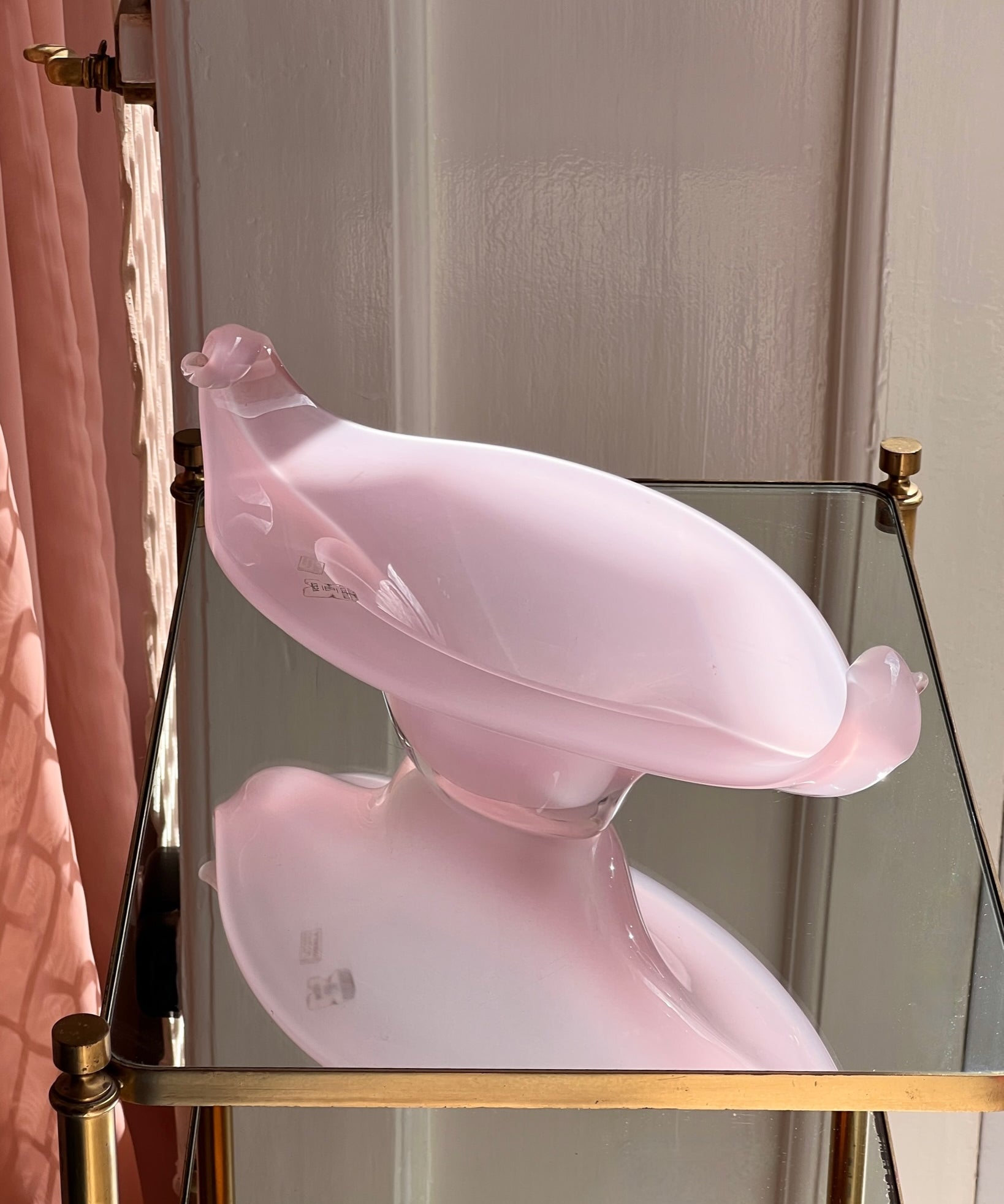 Vintage pink Murano shell/bowl