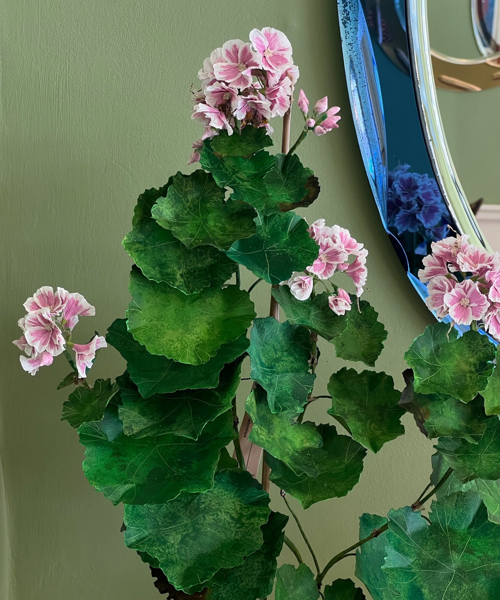 Paper flower 'Pink Pelargonium'
