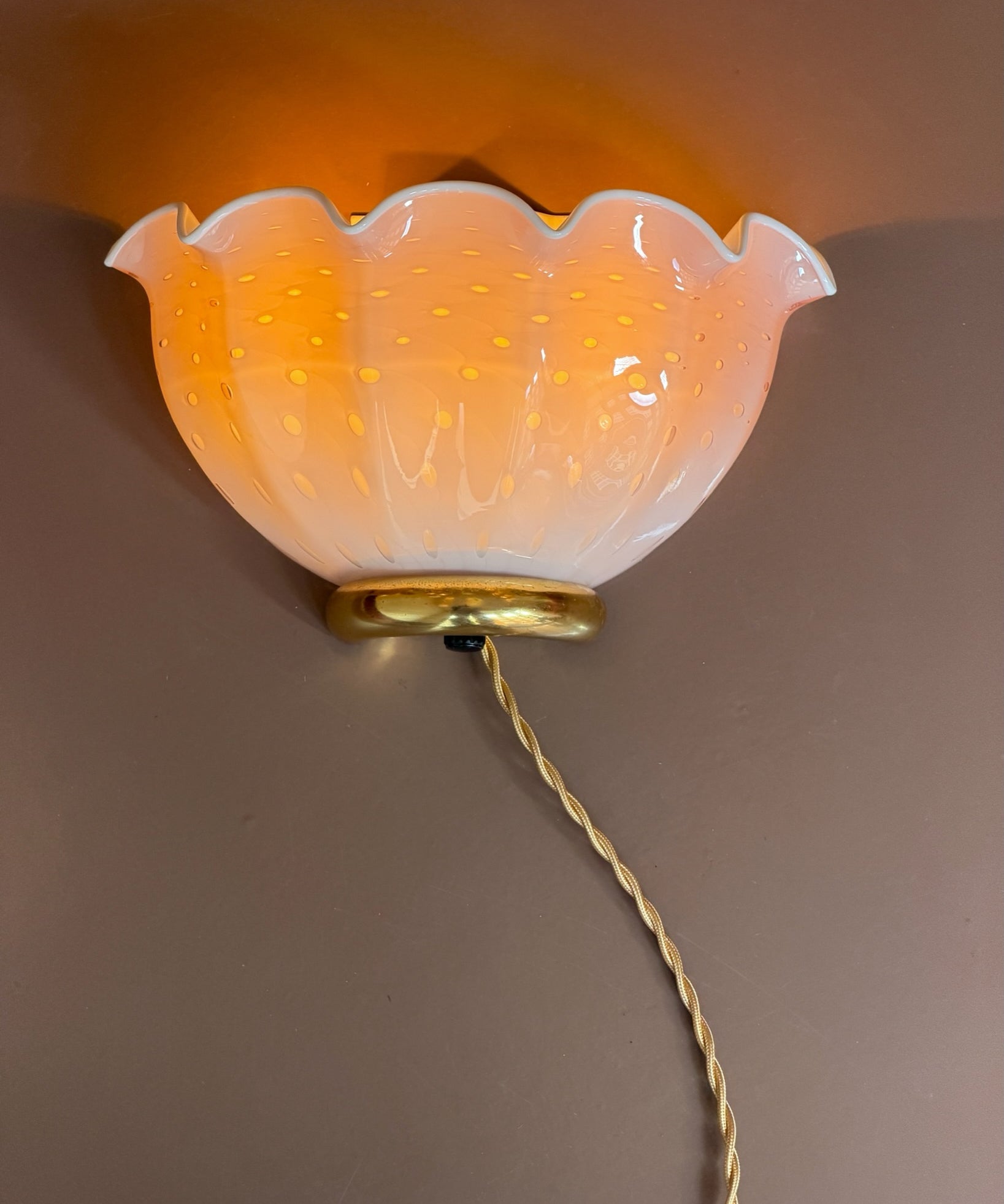 Vintage light pink dotted Murano wall lamp (2 available)