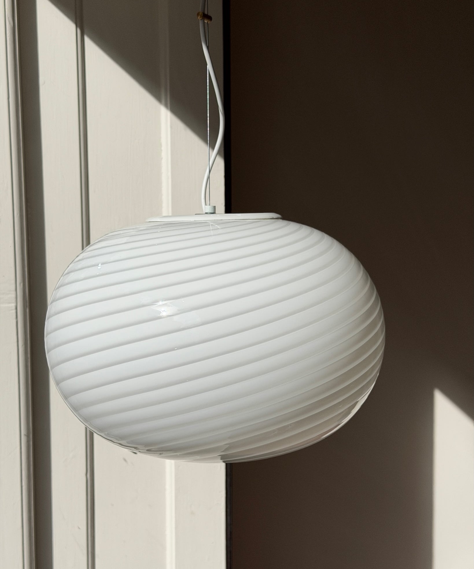 Vintage Murano white swirl oval ceiling lamp (D40)