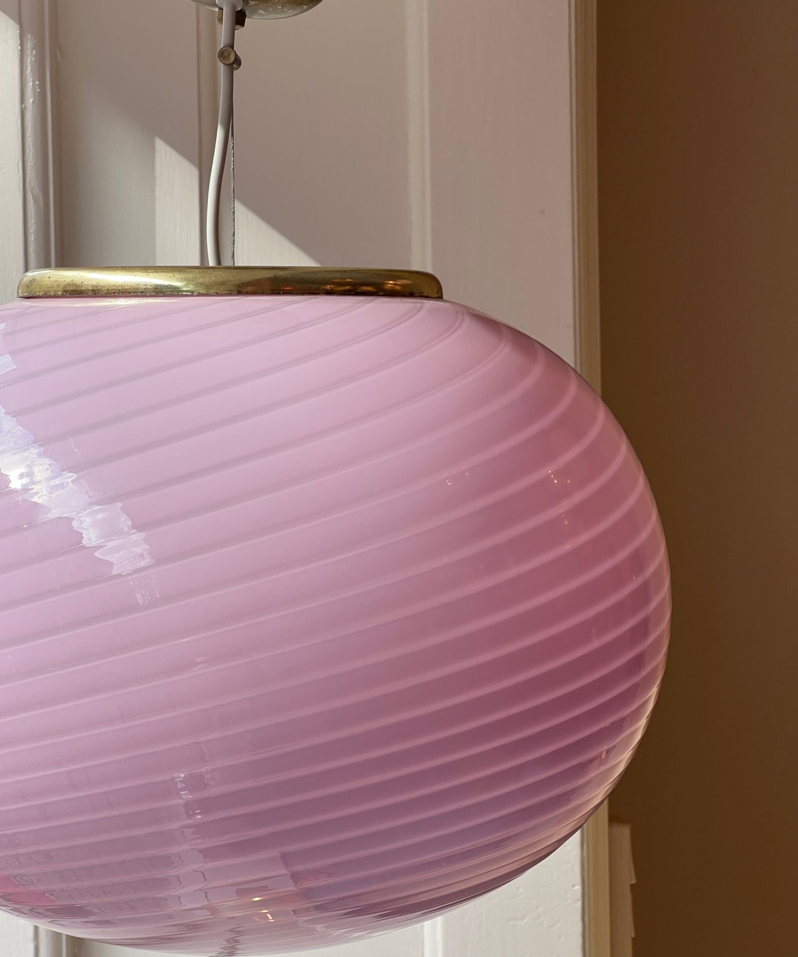 Vintage oval pink swirl Murano ceiling lamp (D40)