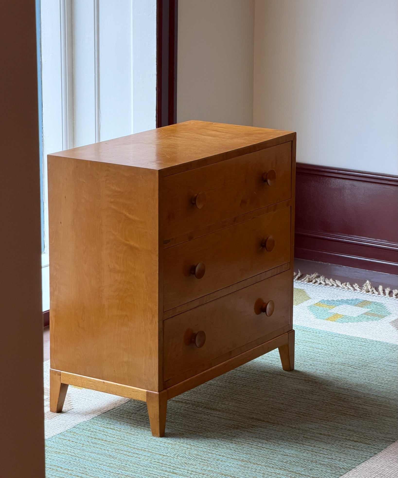 Vintage wooden chest of drawers
