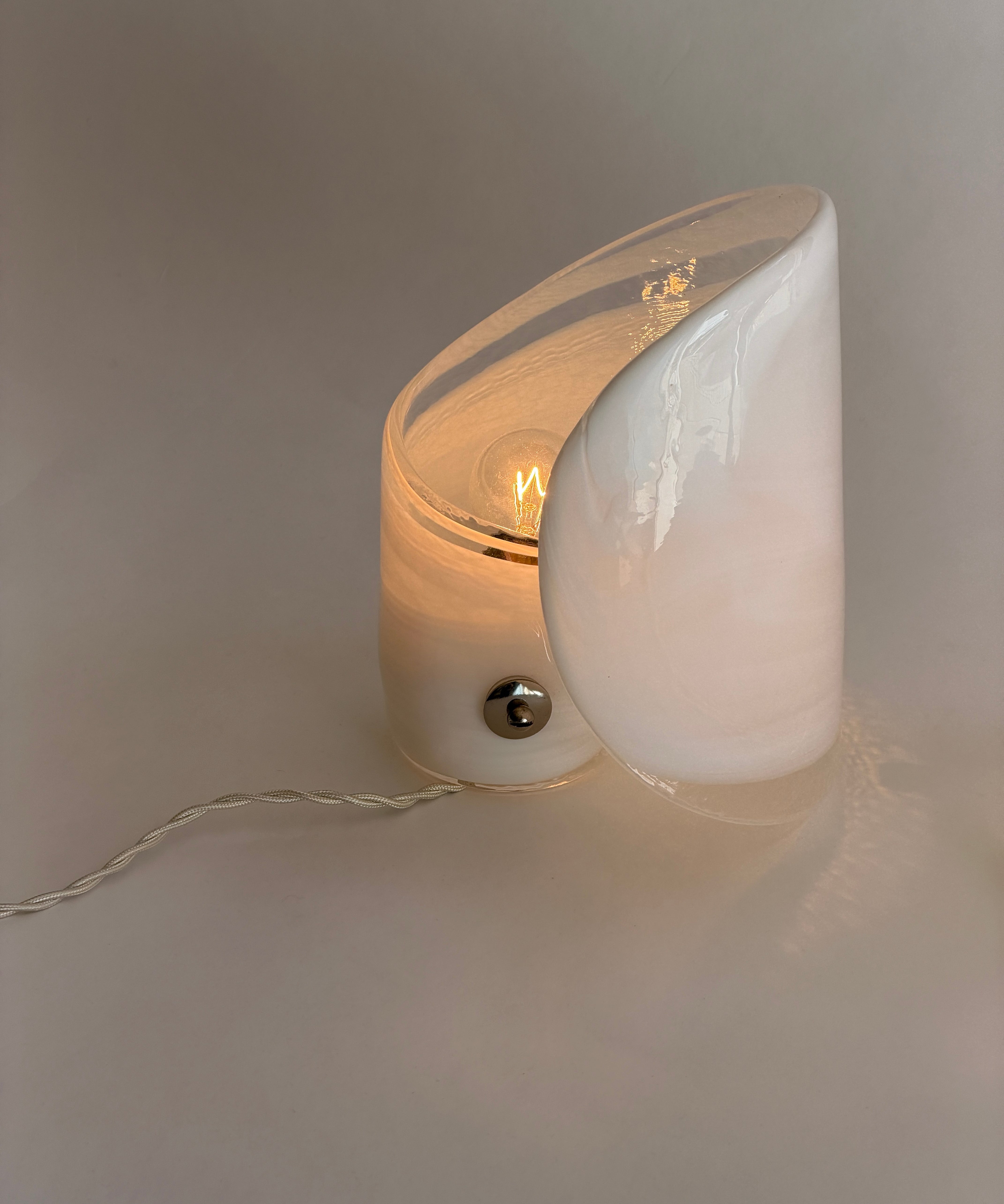 Vintage milky white Murano spiral table lamp