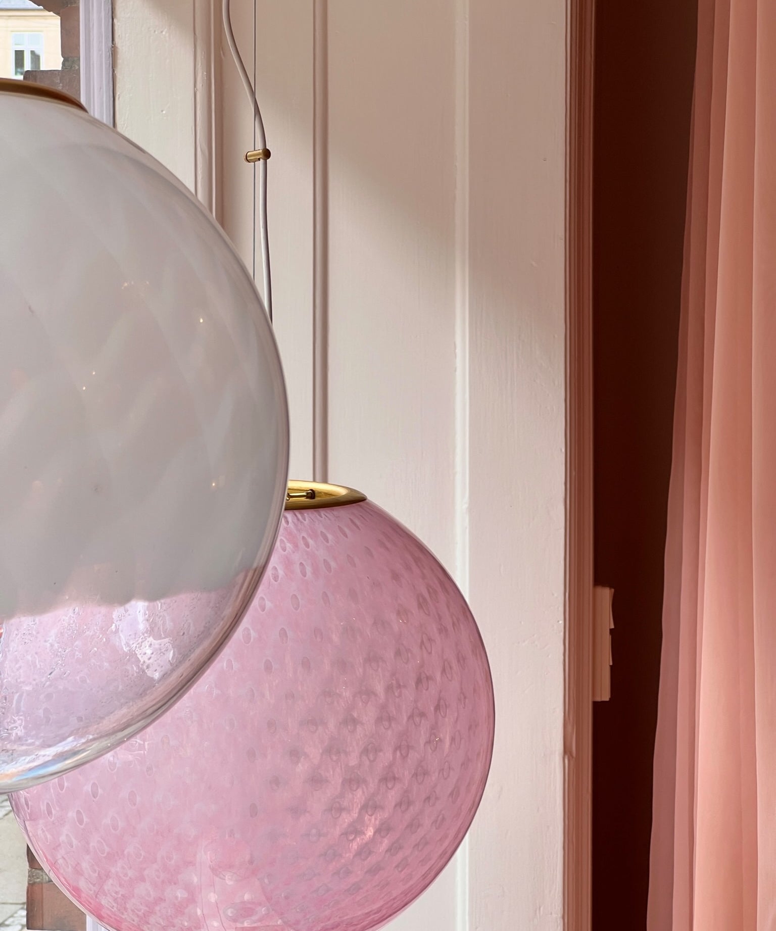 Candy ceiling lamp - Pink dotted (D40) (Available upon request)