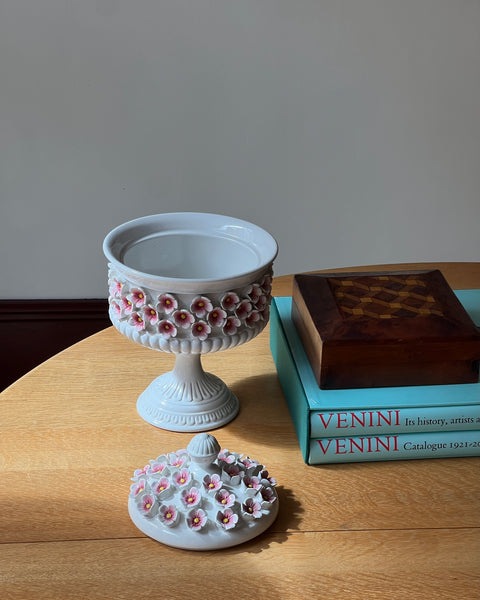 Ceramic pink flower bonbonniere
