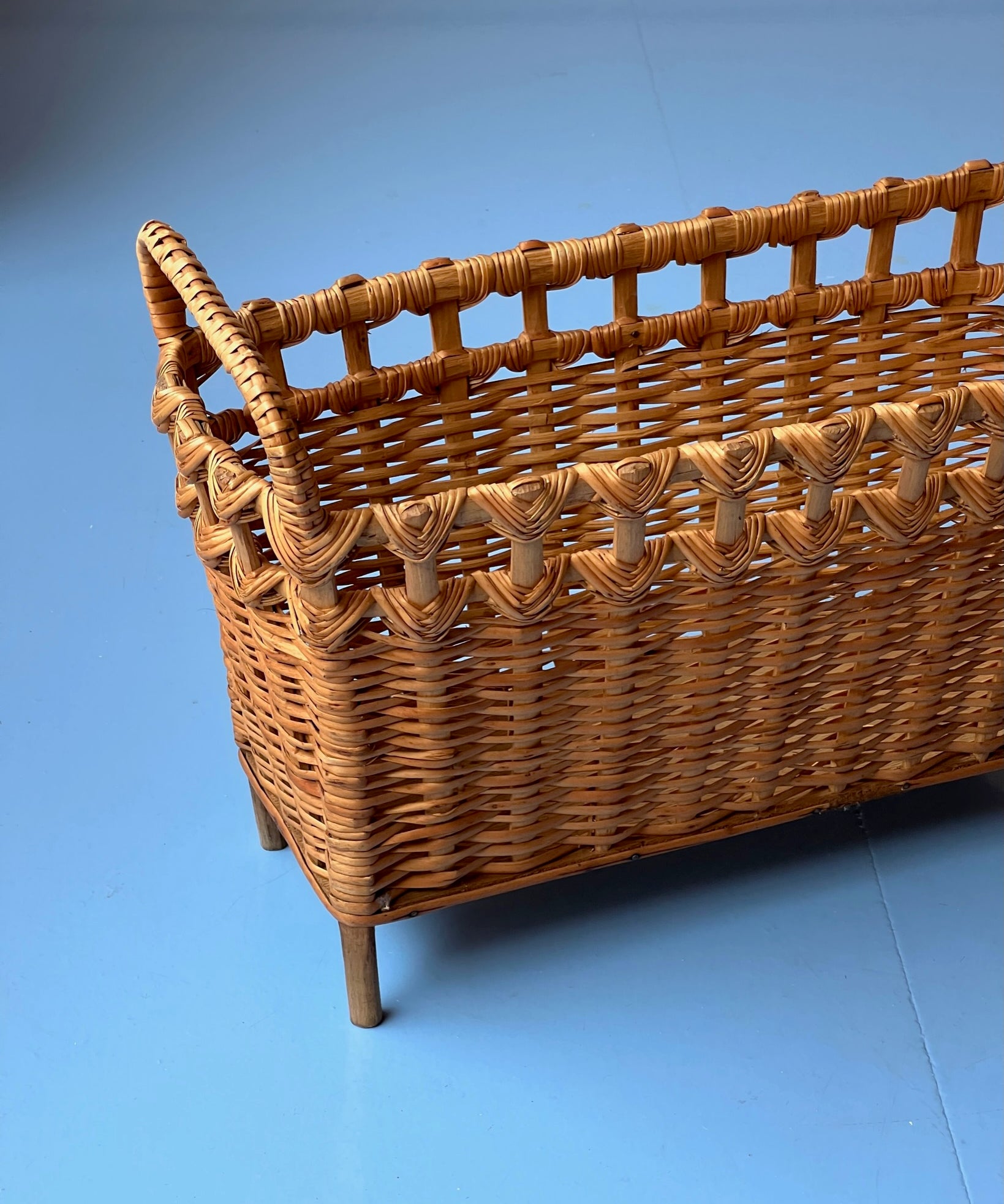 Vintage rattan stand