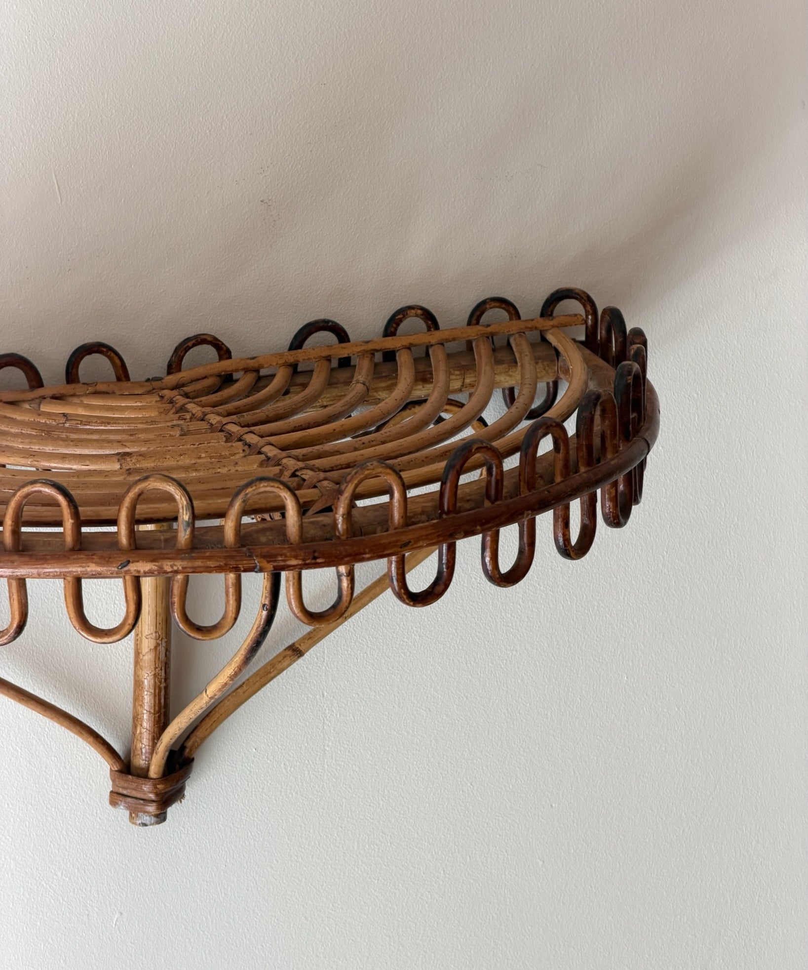 Vintage rattan wall-mounted console/shelf