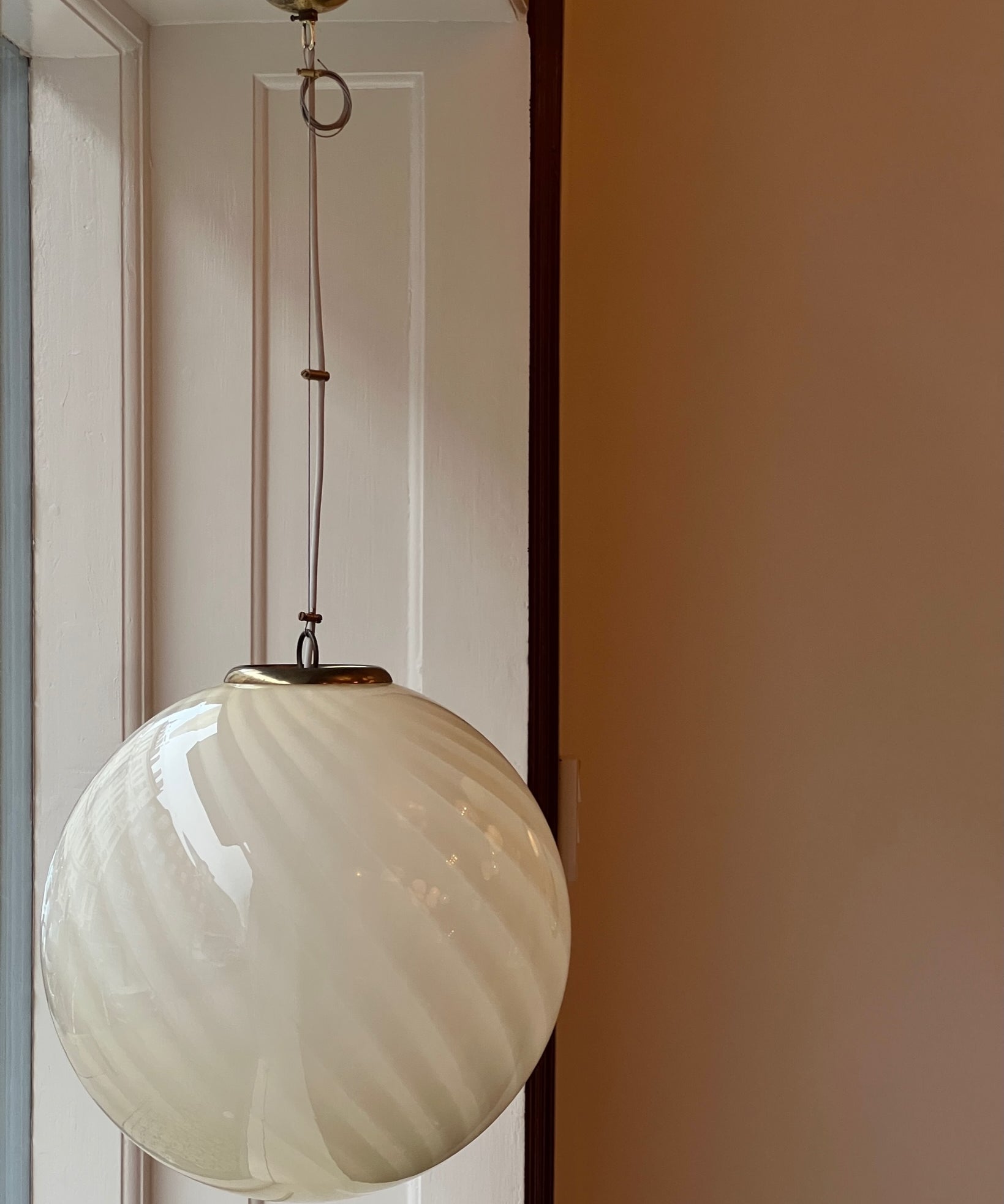 Vintage yellow swirl Murano ceiling lamp (D40)