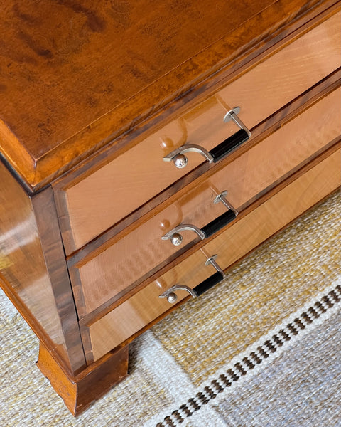 Vintage wooden chest of drawers