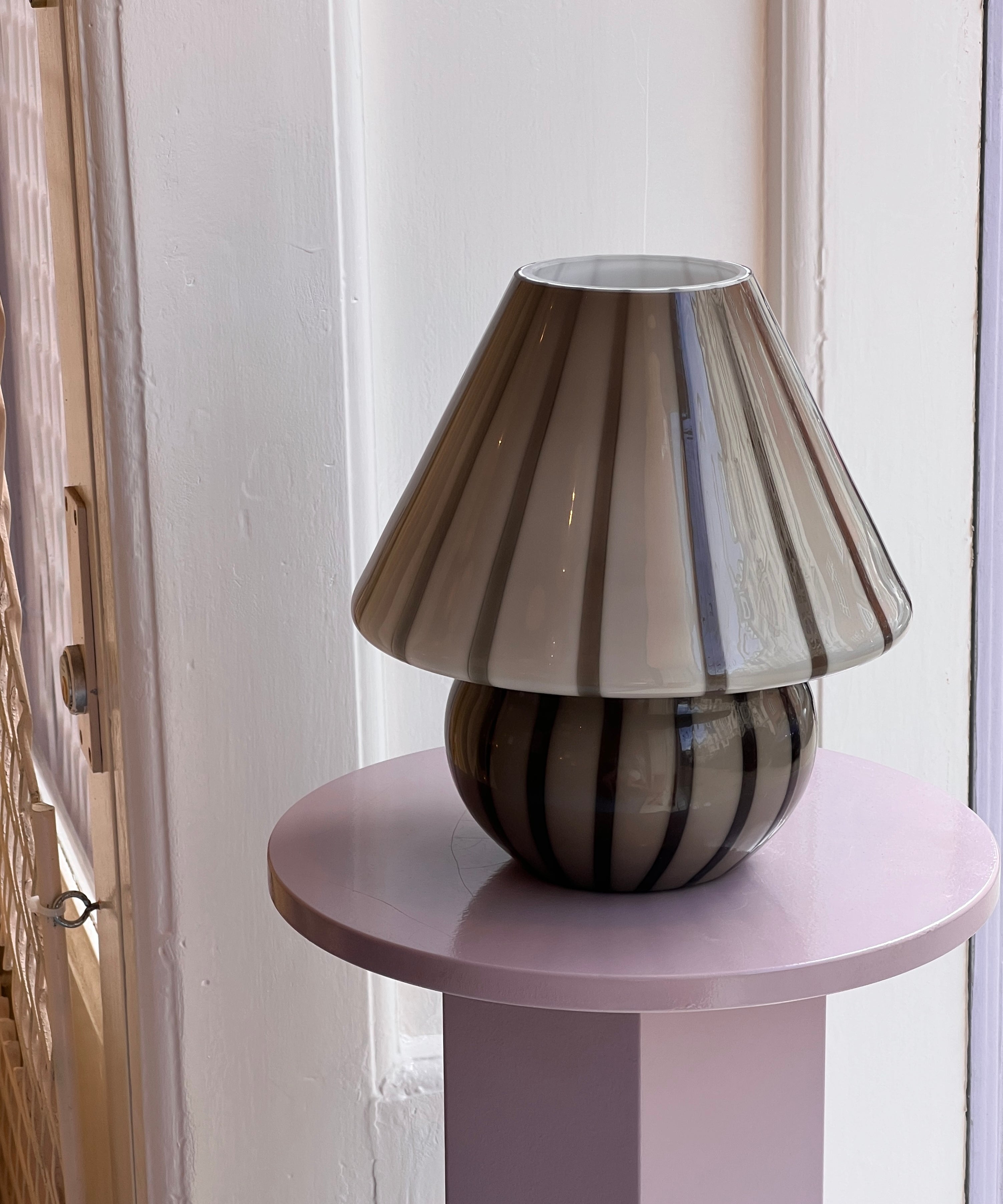 Mushroom table lamp - Black/grey vertical stripes