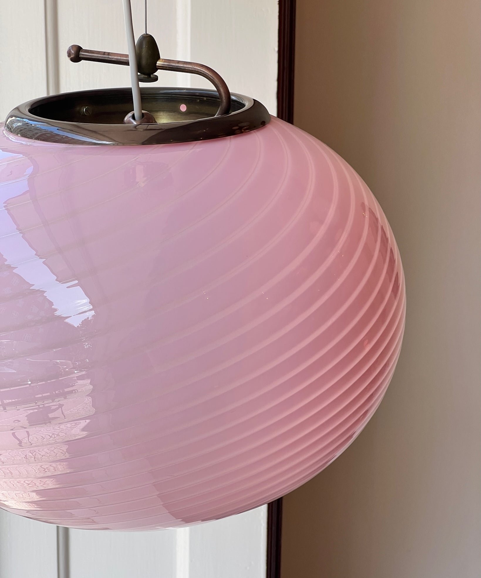 Vintage oval pink swirl Murano ceiling lamp (D40)