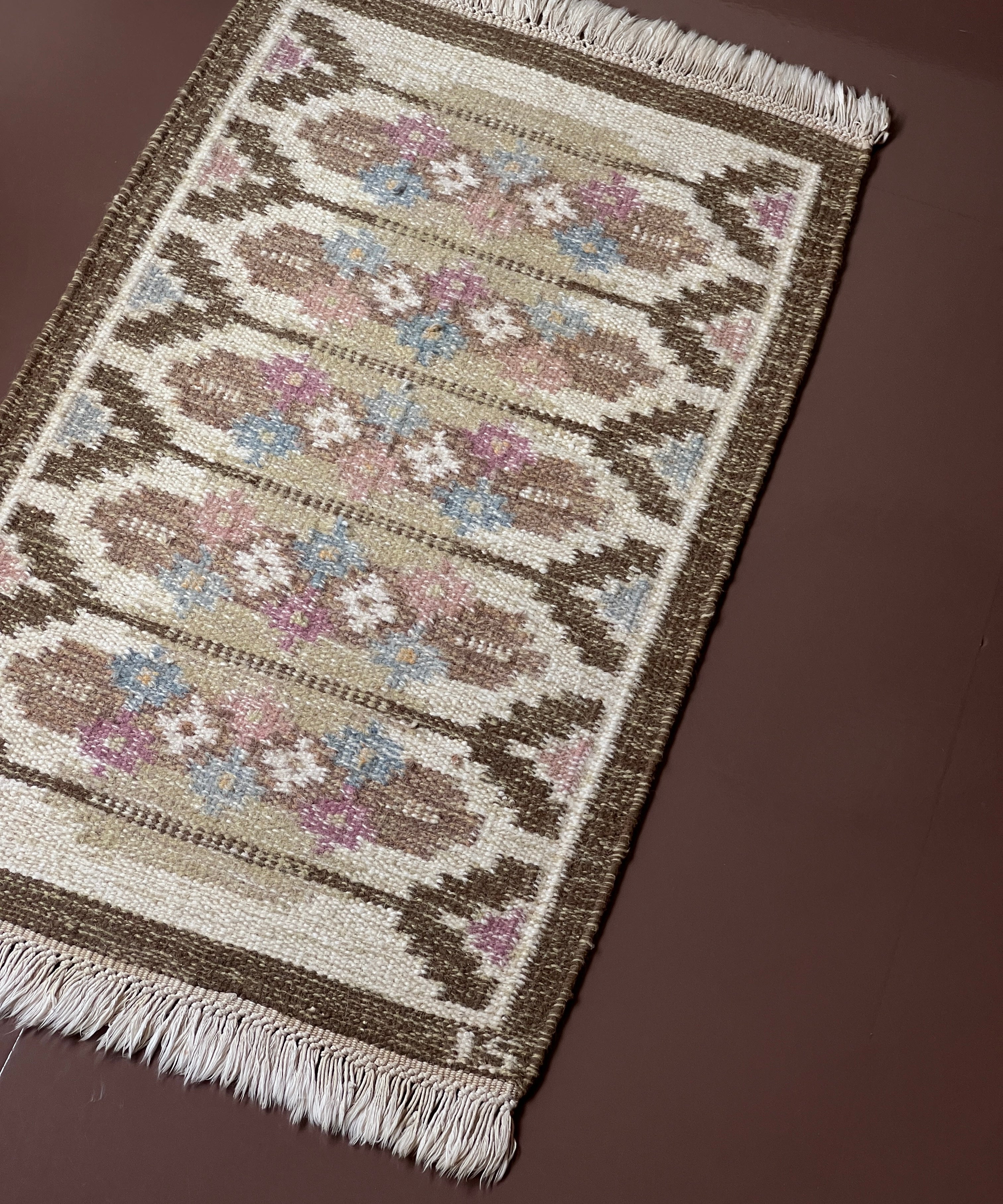 Vintage flat weave rug by Ingegerd Silow (IS)