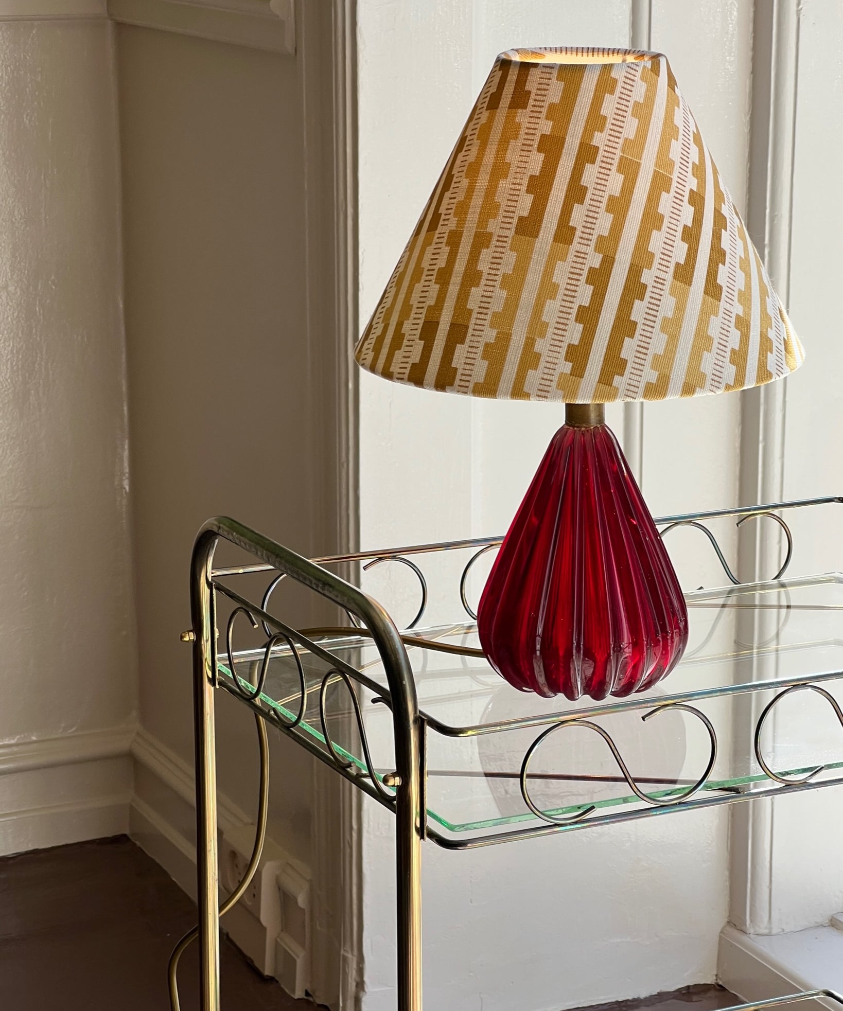 Vintage cherry red Murano table lamp (incl. lampshade)