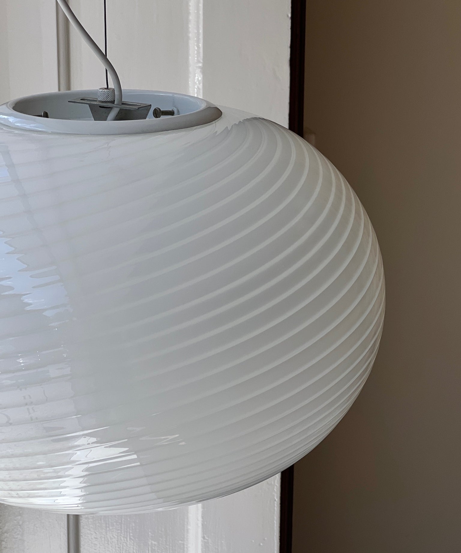 Vintage Murano oval white swirl ceiling lamp (D40)