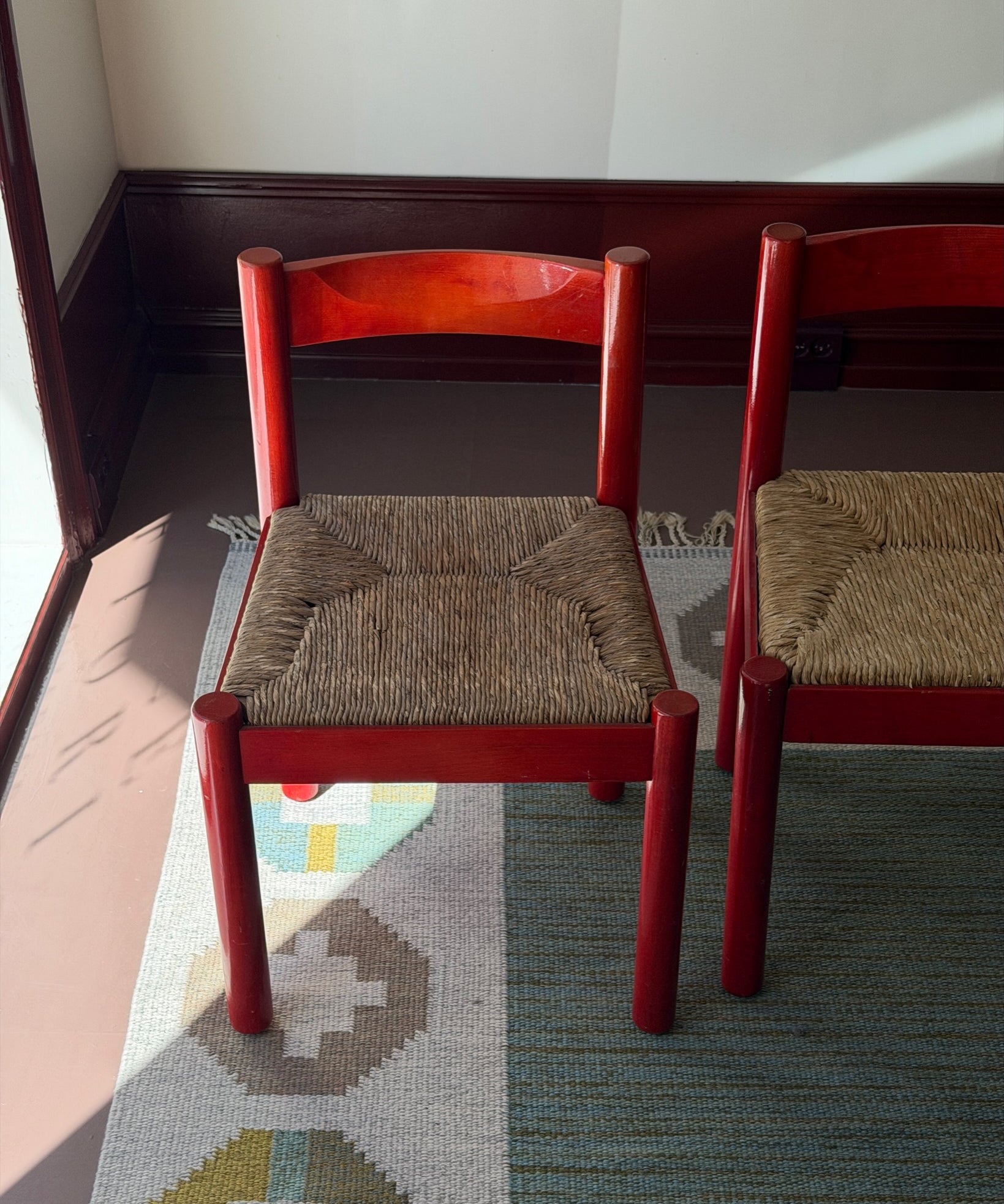 Carimate chair by Vico Magistretti (1 available)