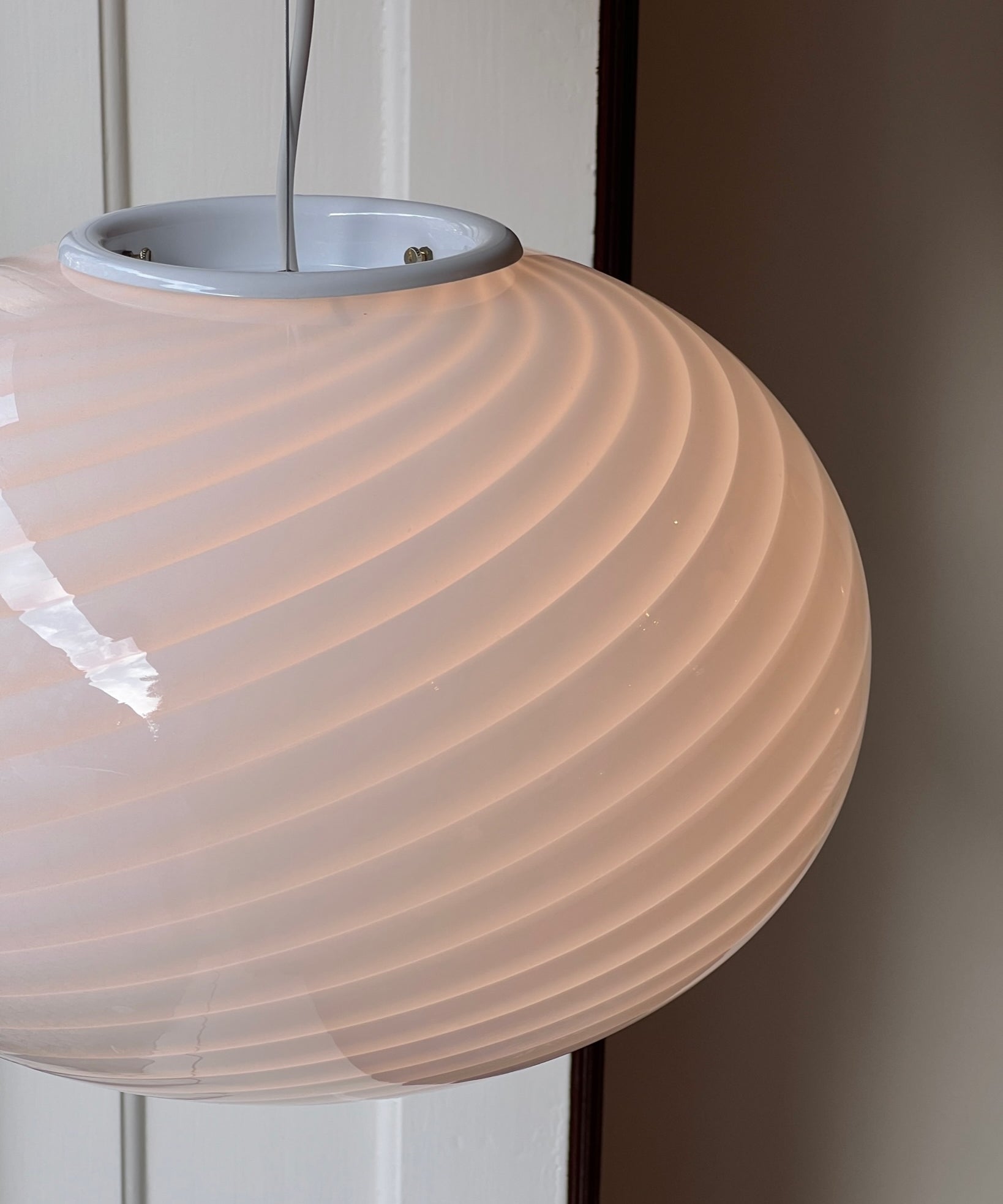 Vintage Murano white swirl oval ceiling lamp (D40)