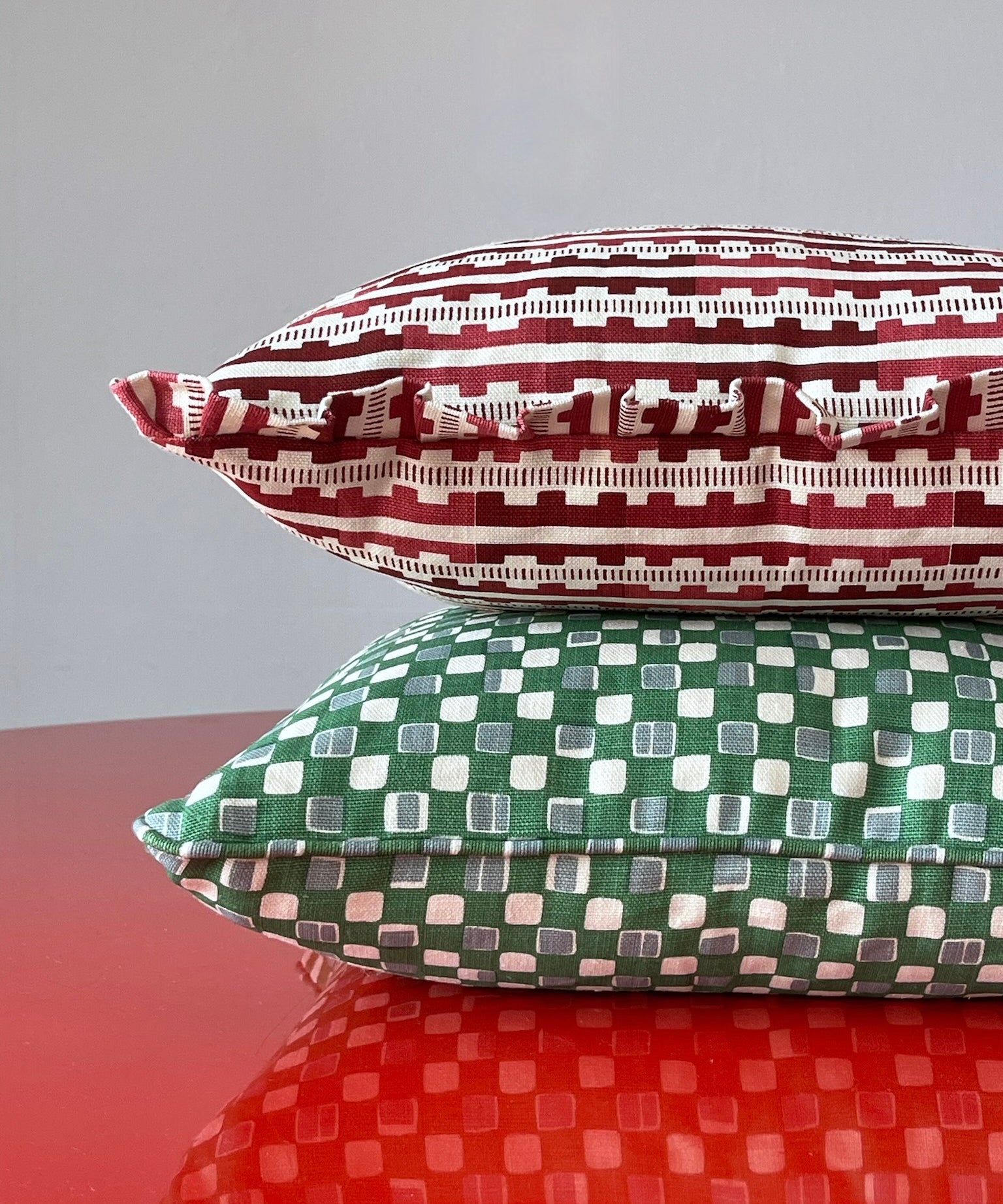 Marianne ruffled cushion - Red