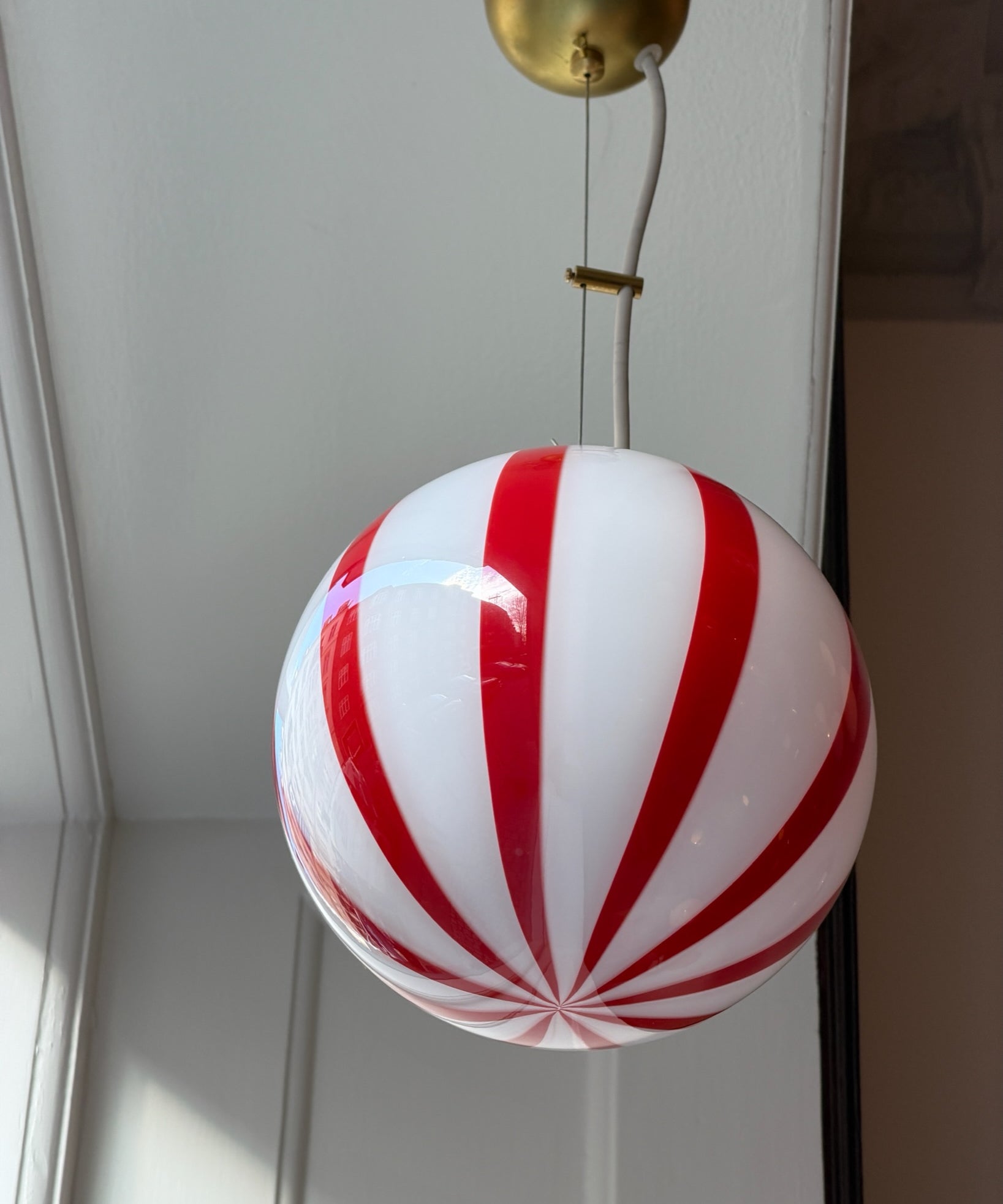 Candy ceiling lamp - Red vertical stripes (D20)