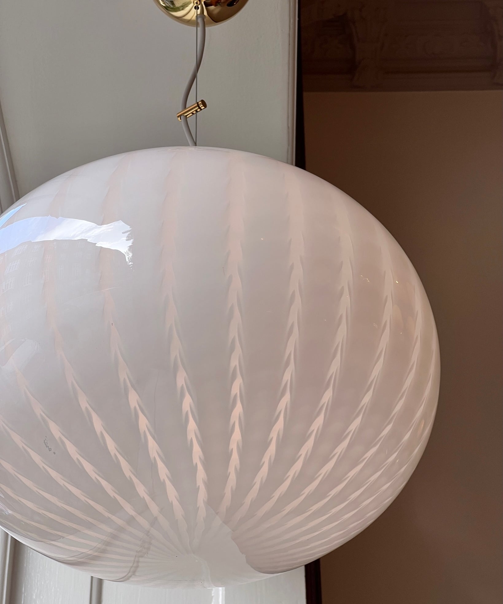 Vintage Murano oval white ceiling lamp (D45)