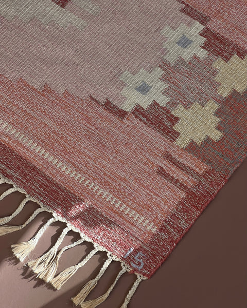 Vintage pink flat weave rug by Ingegerd Silow (IS)