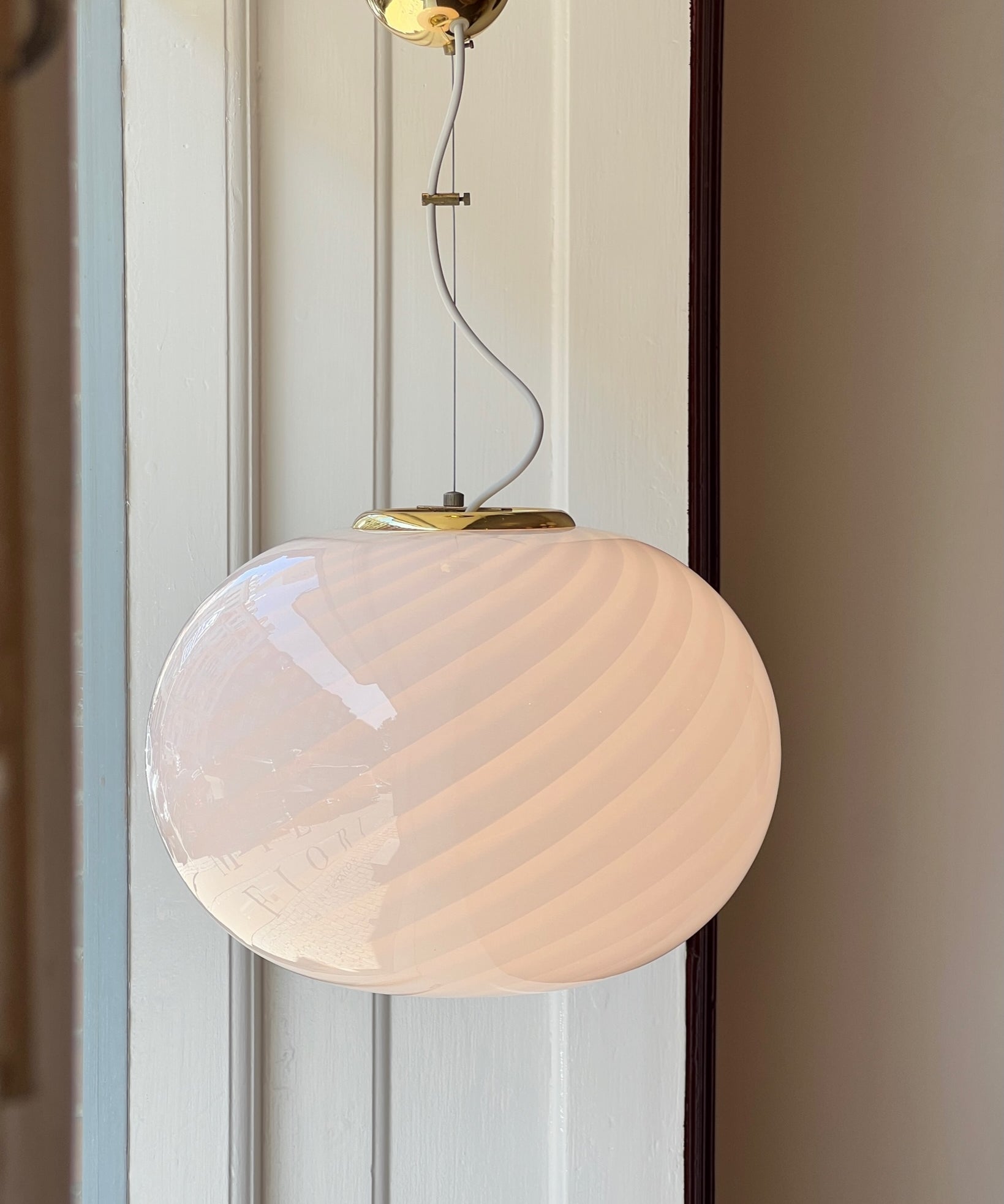 Vintage Murano white swirl oval ceiling lamp (D40)