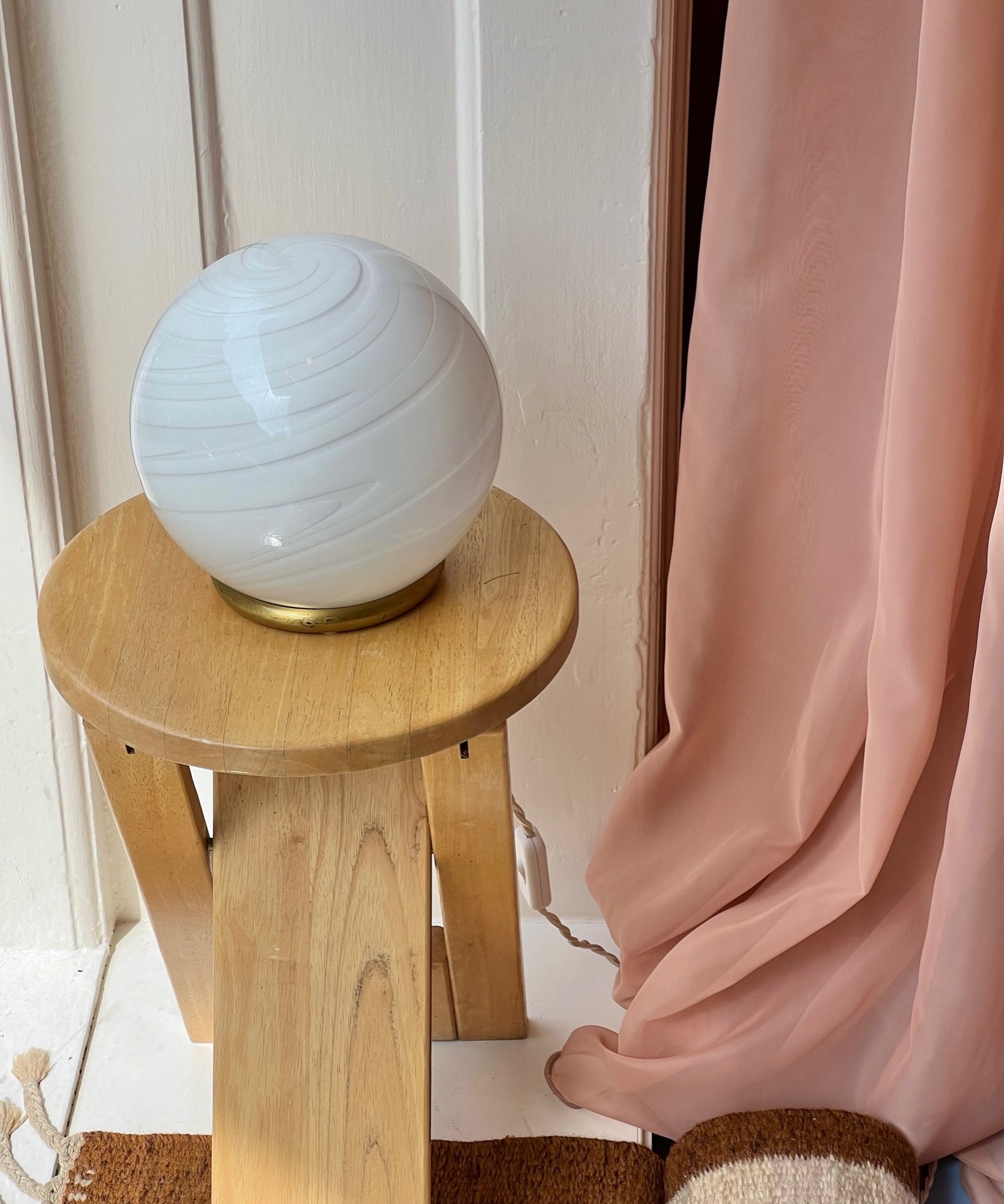 Vintage white swirl Murano table lamp
