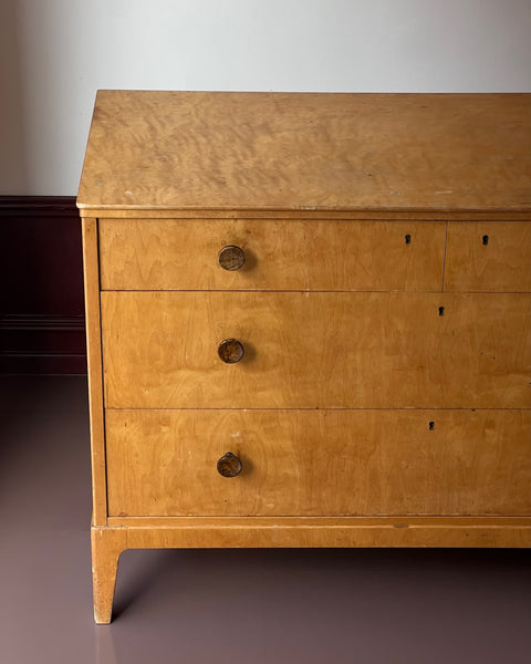 Vintage wooden chest of drawers