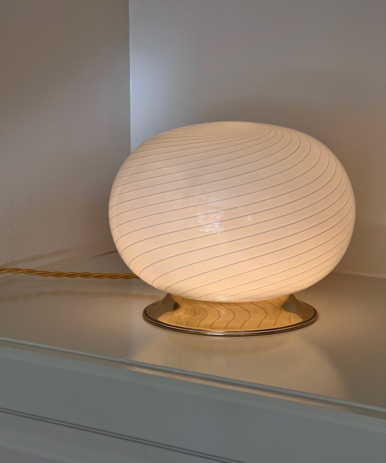 Vintage swirl round Murano table lamp