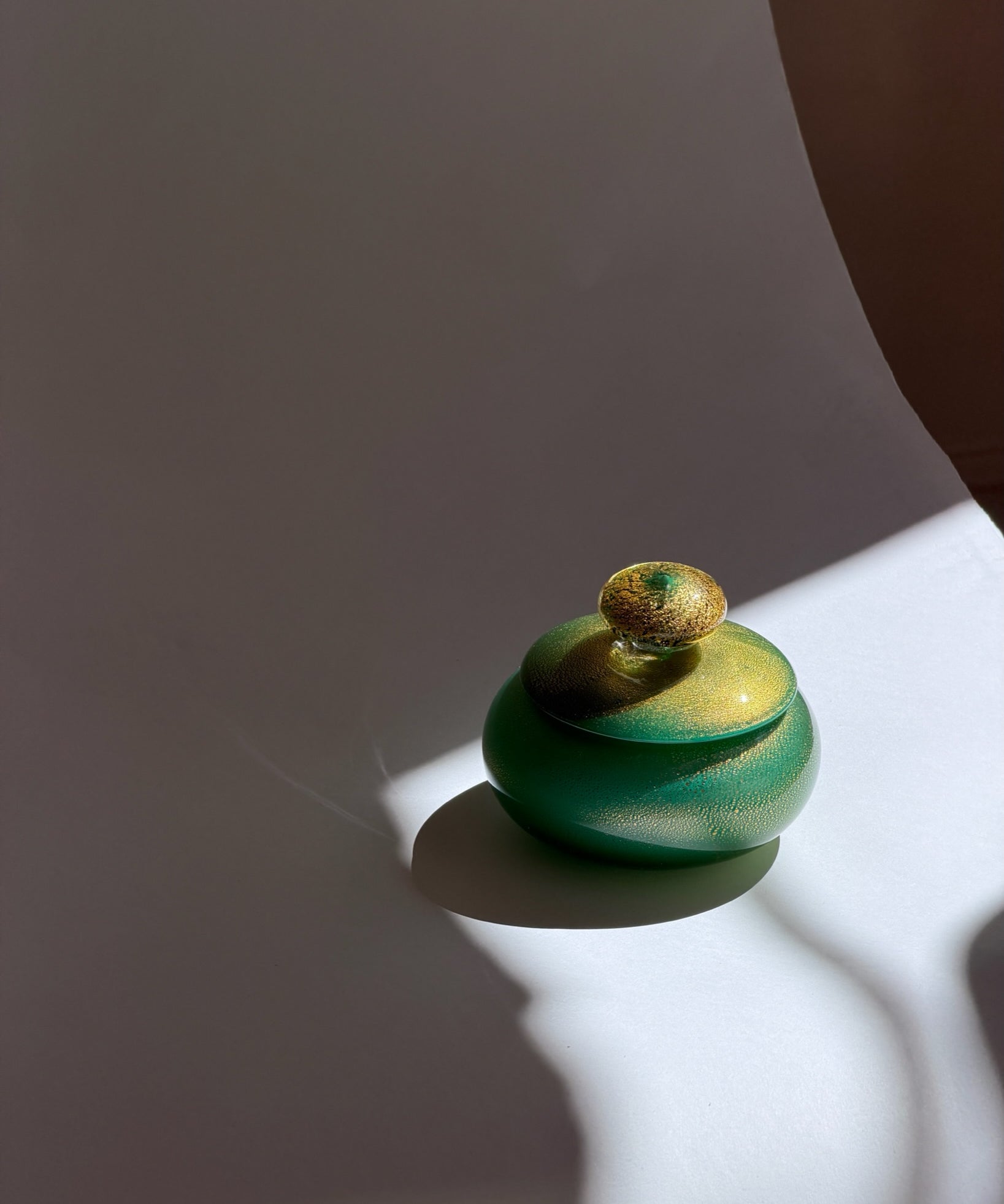 Vintage green/golden Murano bonbonniere