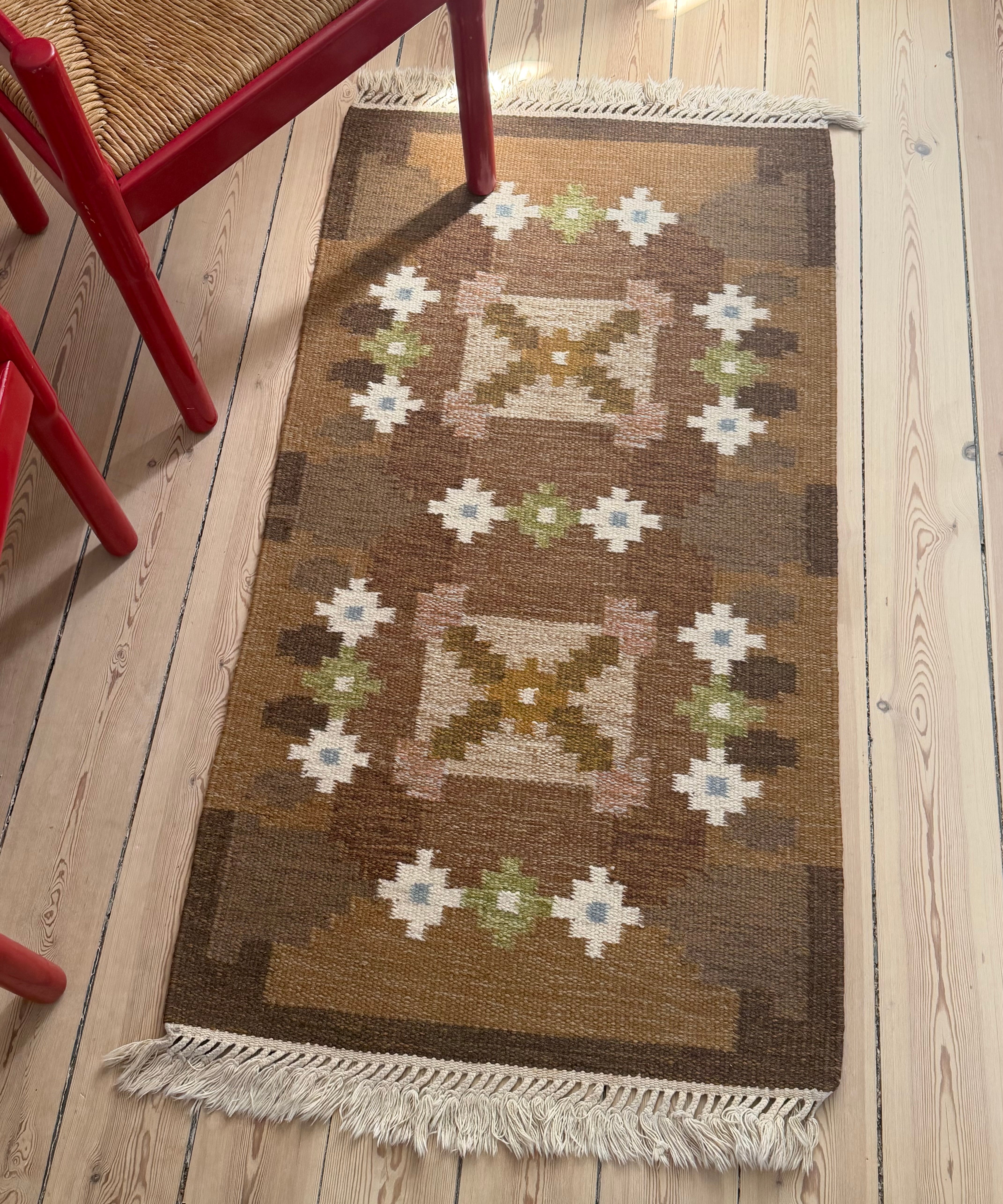 Vintage flat weave rug