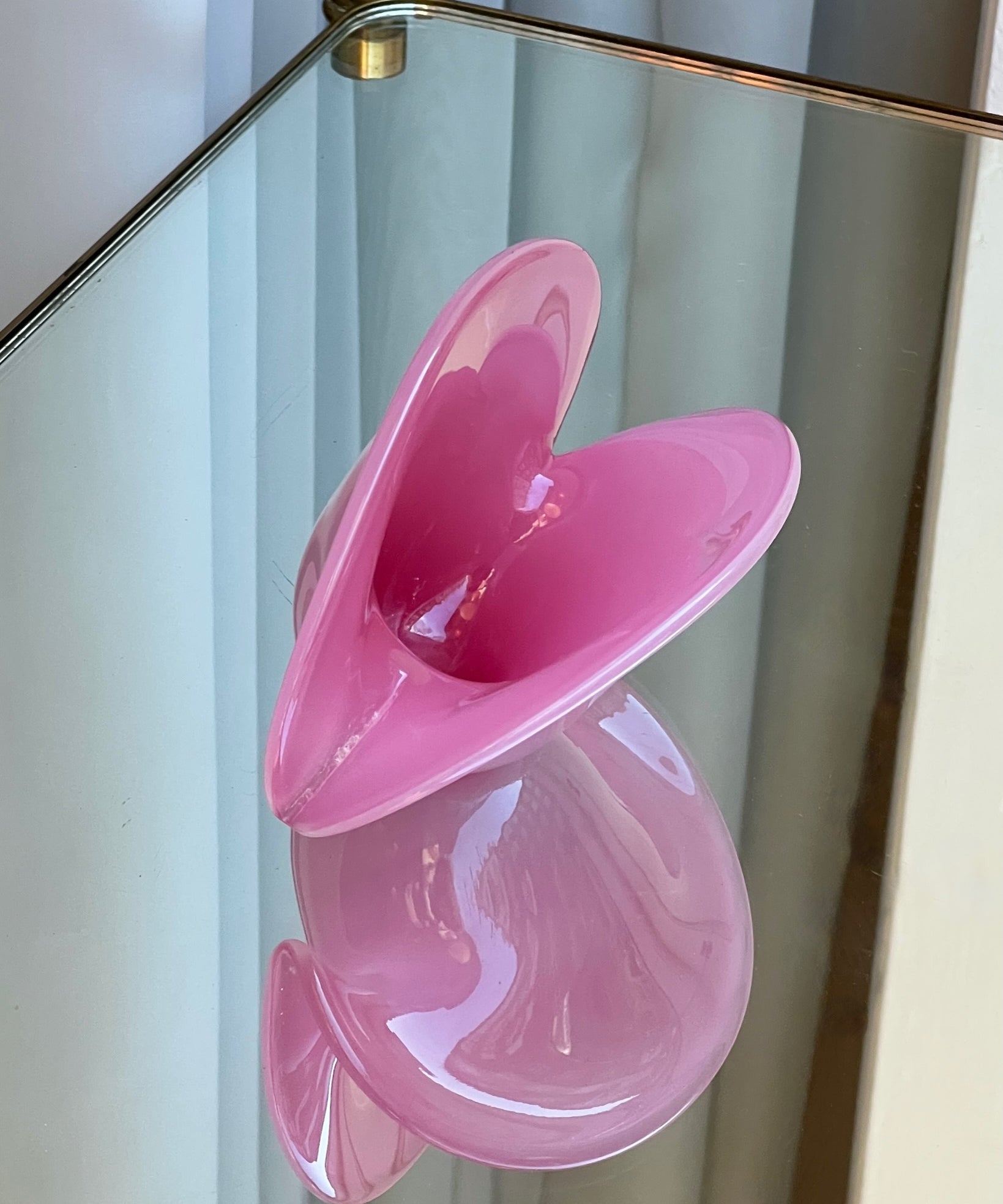 Vintage pink Murano shell bowl