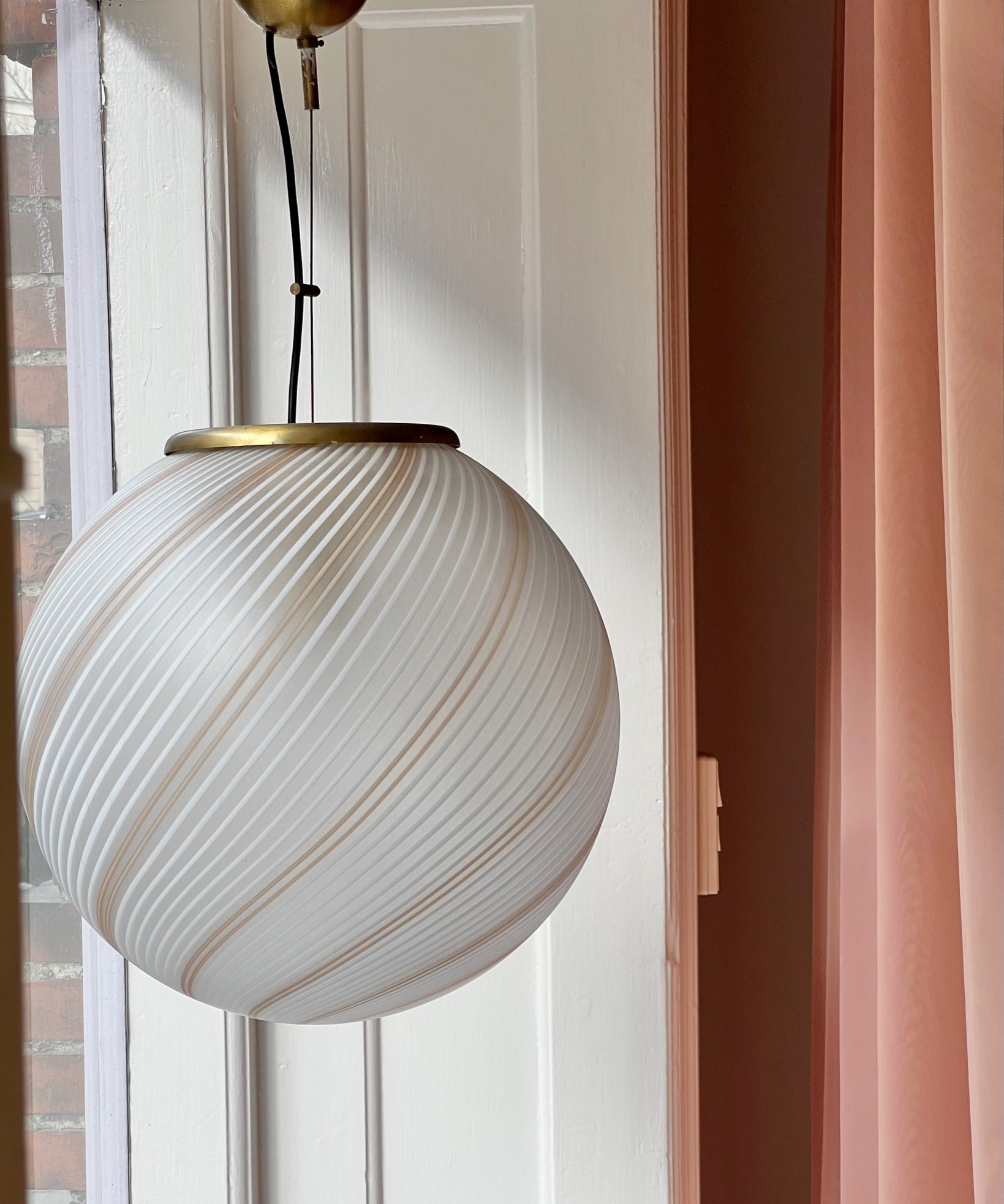 Vintage white/brown/blured Murano swirl ceiling lamp (D40)