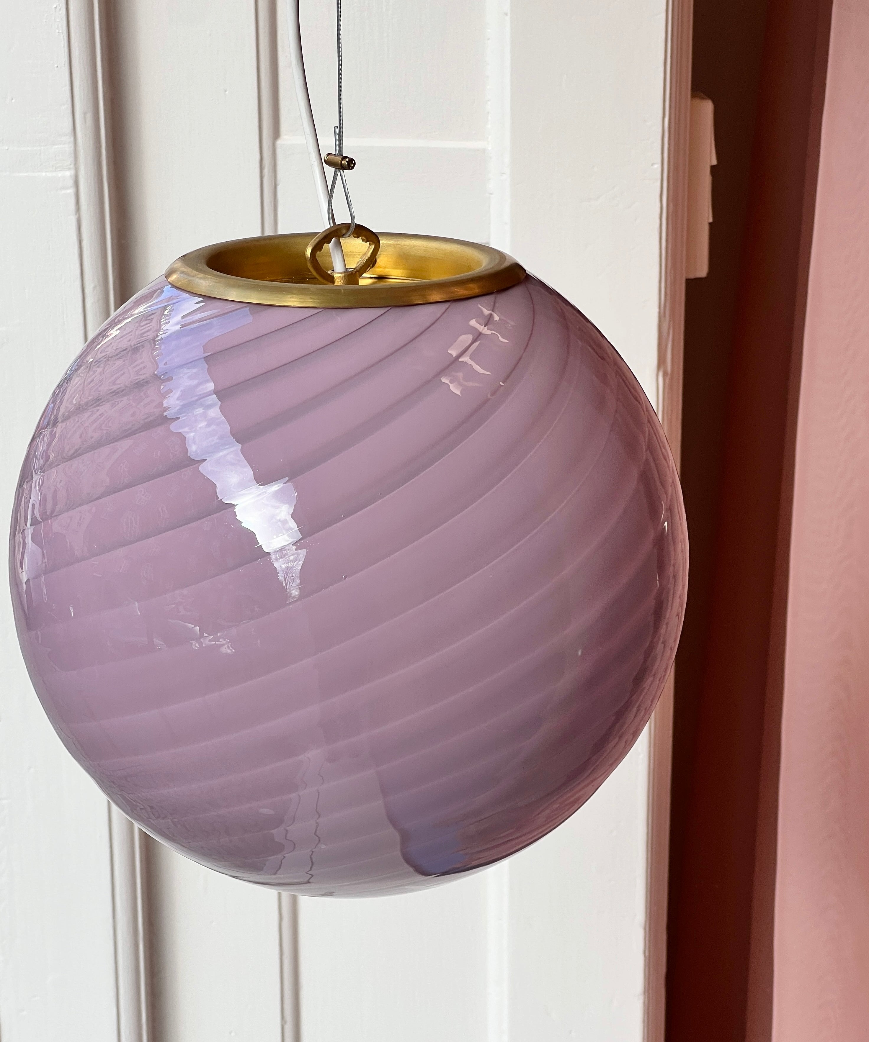 Candy ceiling lamp - Plum swirl (D30) (Available upon request)