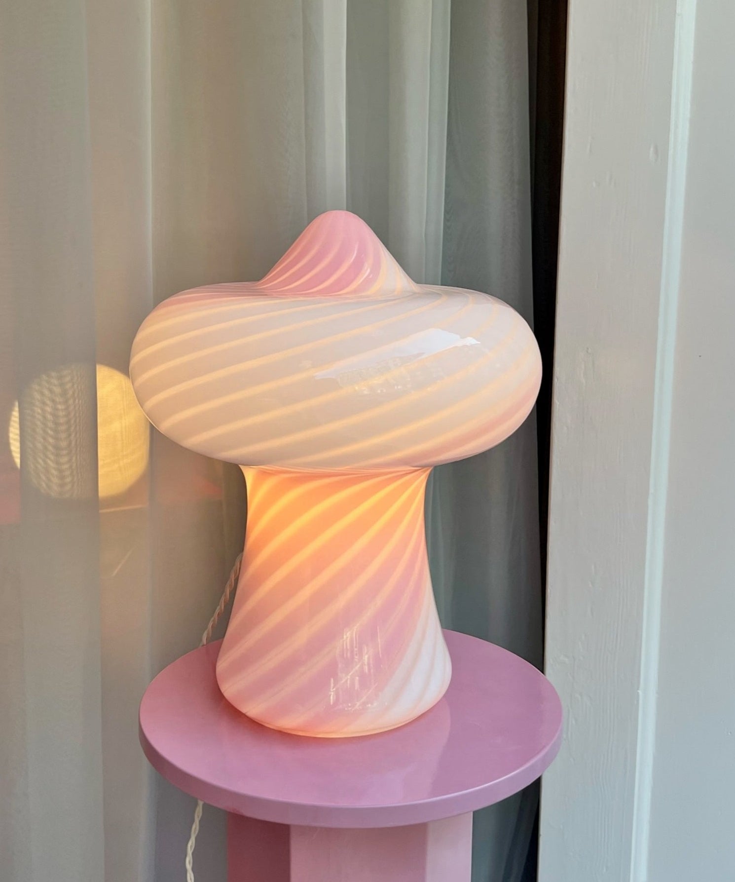 Vintage pink/white Murano mushroom table lamp